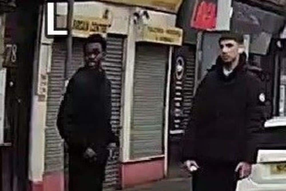 Missing teenagers may have travelled to London, police say