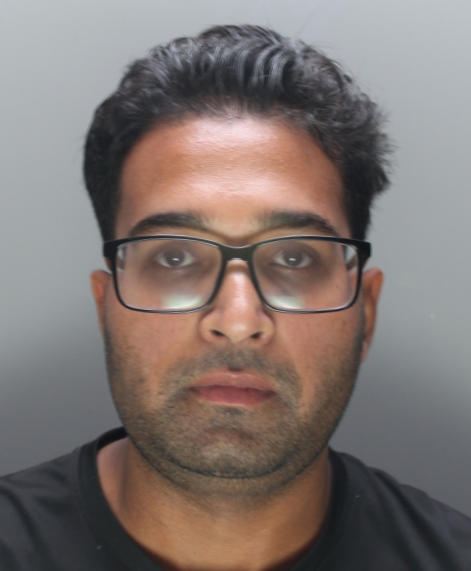 Met Police special constable spared jail after groping schoolgirl in Tesco queue 
