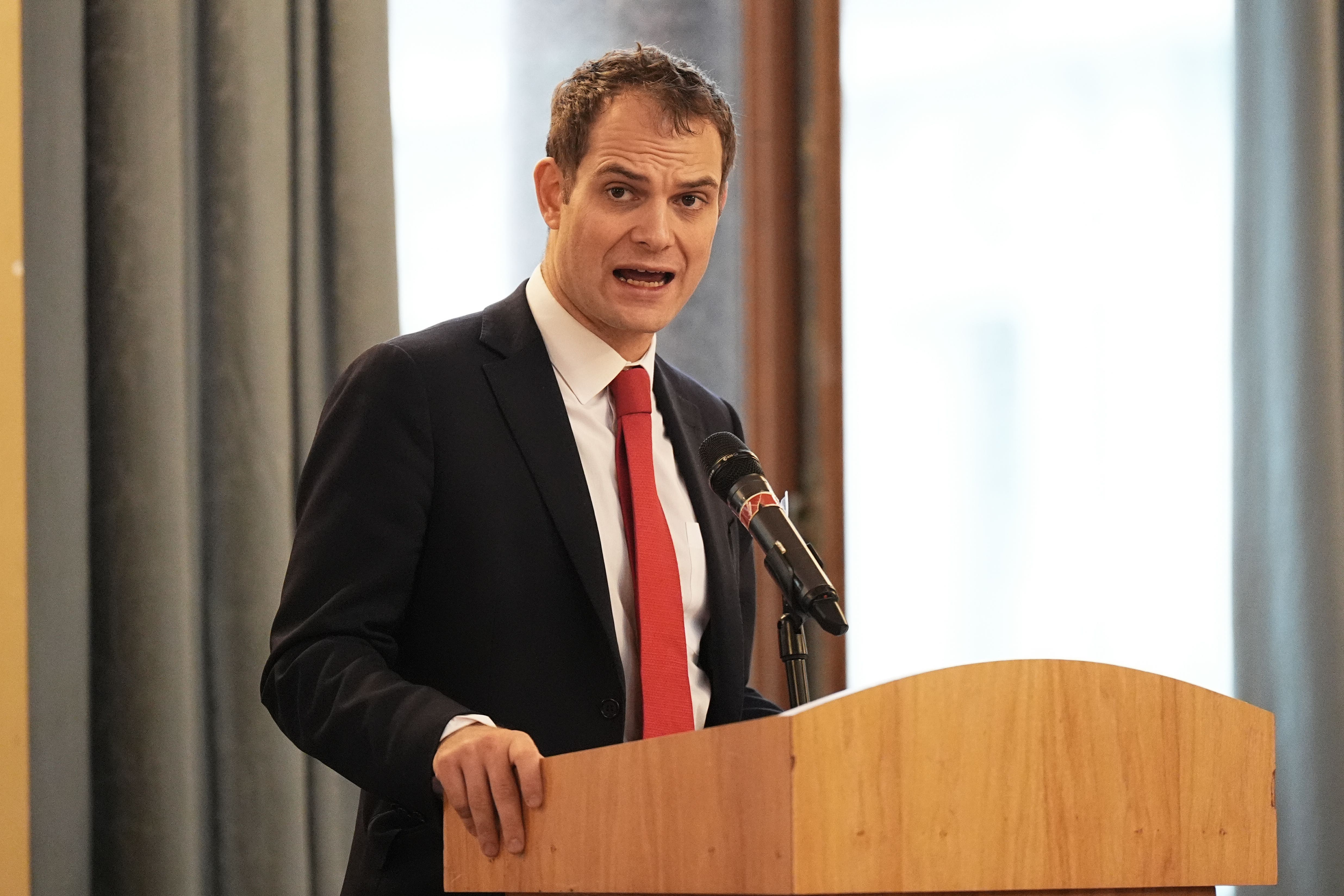 Falconer: All MPs should be worried by blocking of two MPs from entering Israel