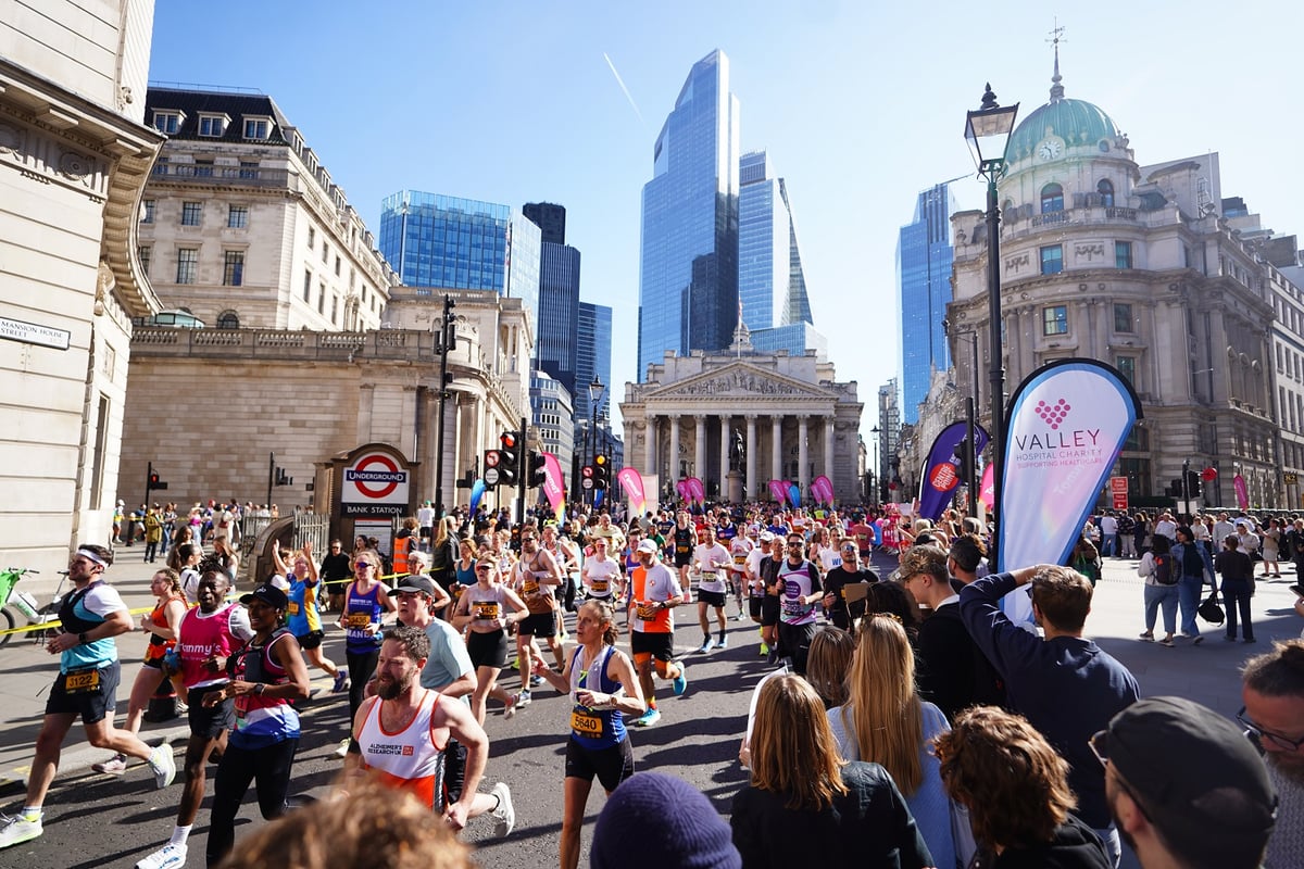 Where to watch the London Marathon 2025: Best pubs and restaurants along the running route