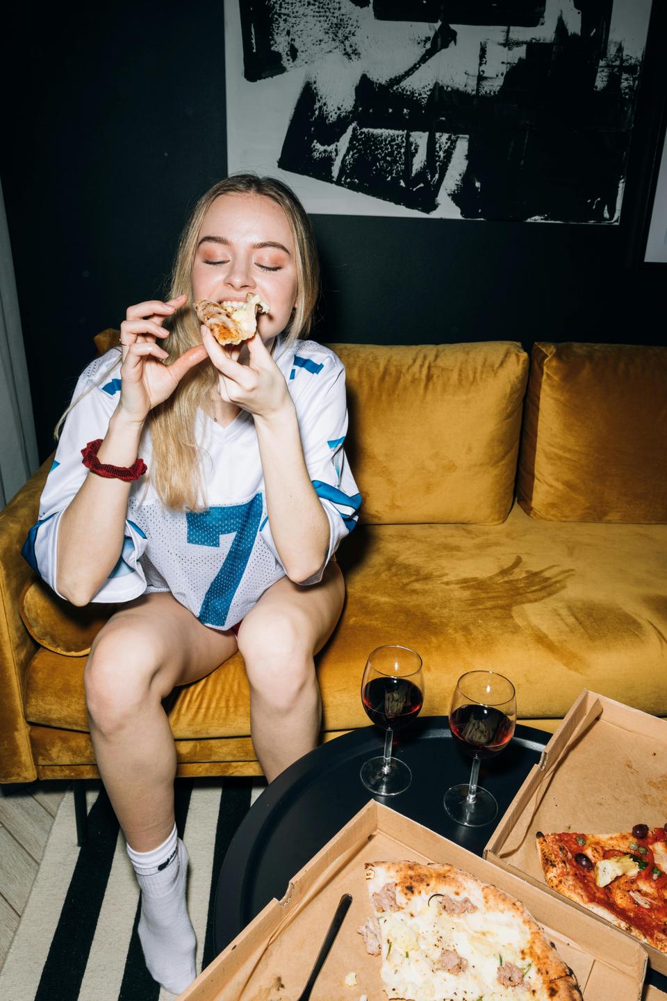 Avoiding heavy meals and too many glasses of wine before bedtime will improve the gut health ‘clean-up process’
