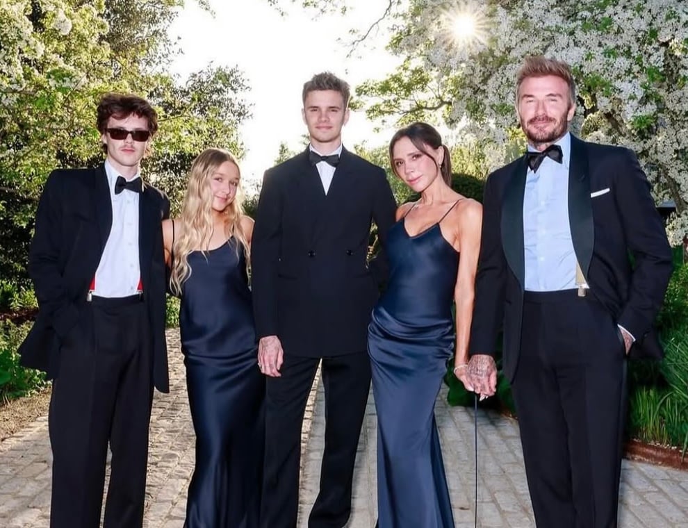 David Beckham extends olive branch to son Brooklyn amid 'family feud'