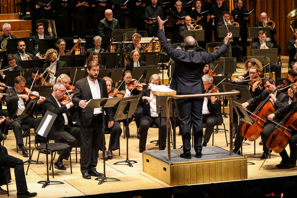 No Friend but the Mountains at Barbican: 'speaks powerfully to the plight of refugees'