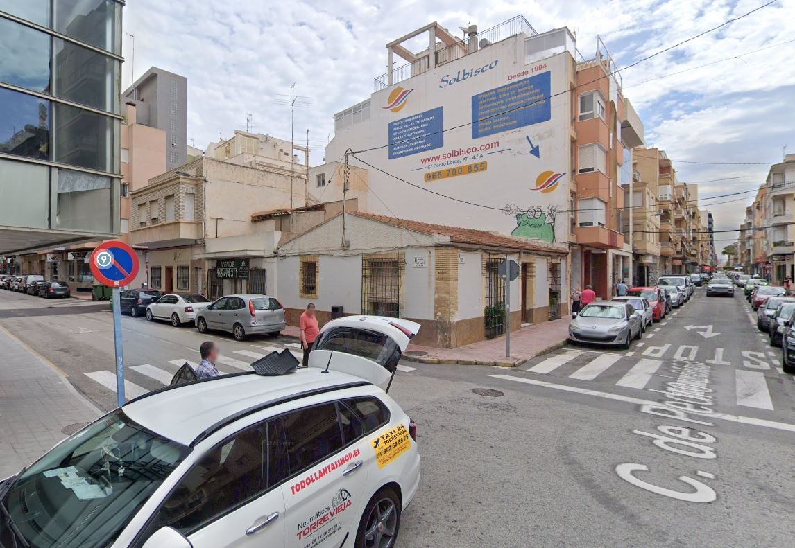 Man shot dead close to hotel in Spanish holiday resort popular with British tourists