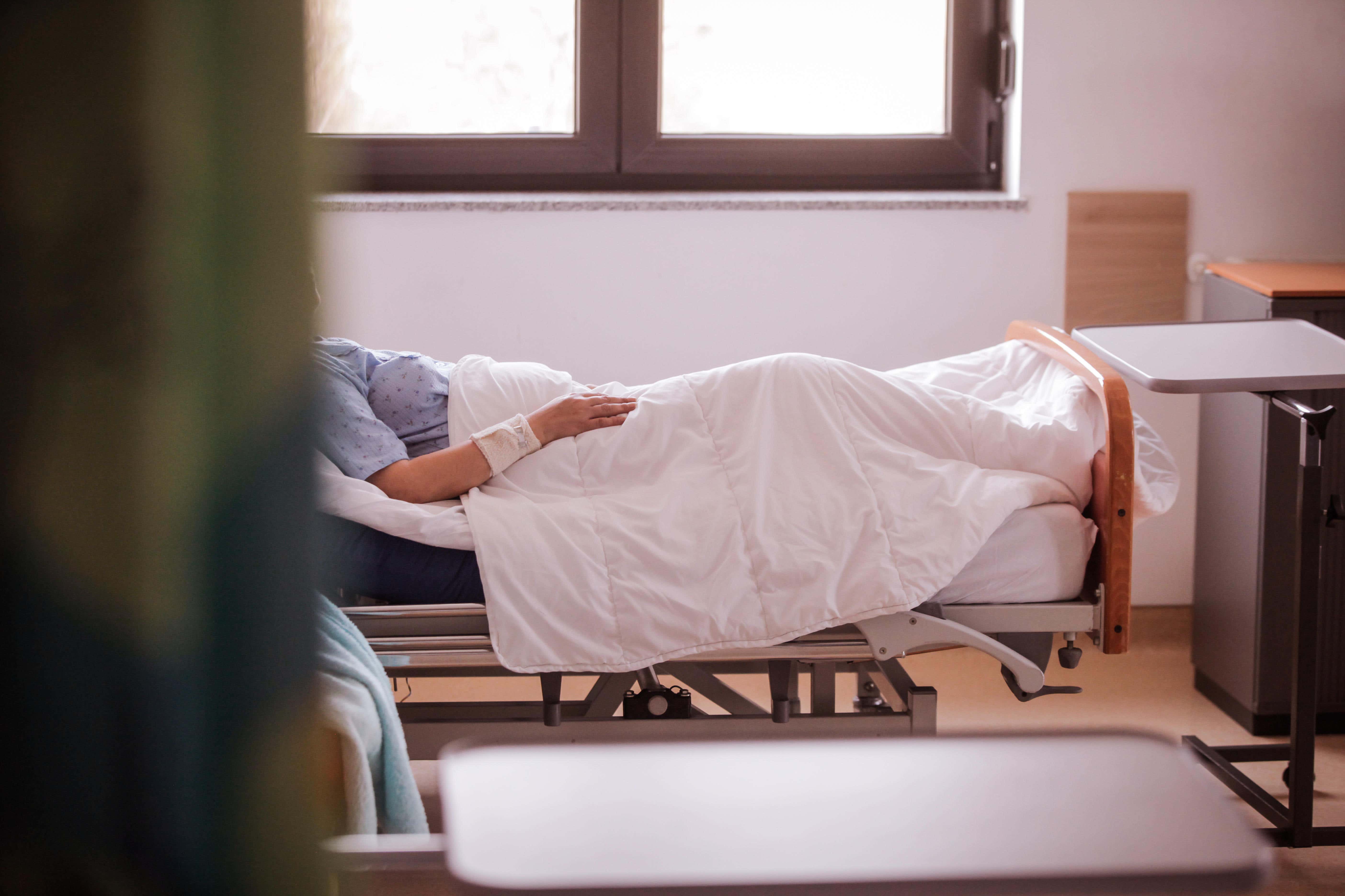We can and must do better on end-of-life care, says Royal College of Physicians