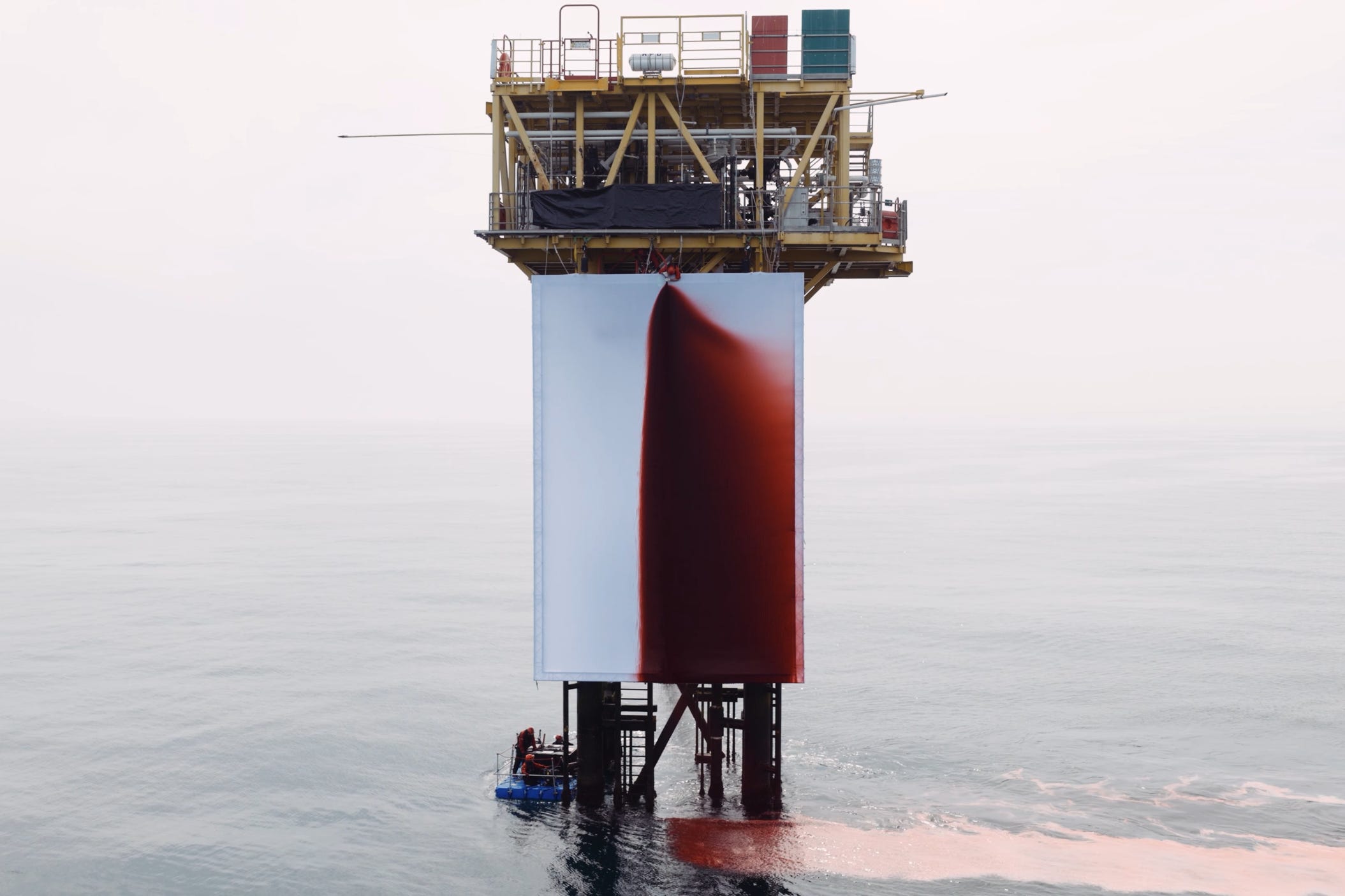 Greenpeace installs Anish Kapoor artwork on Shell platform in North Sea