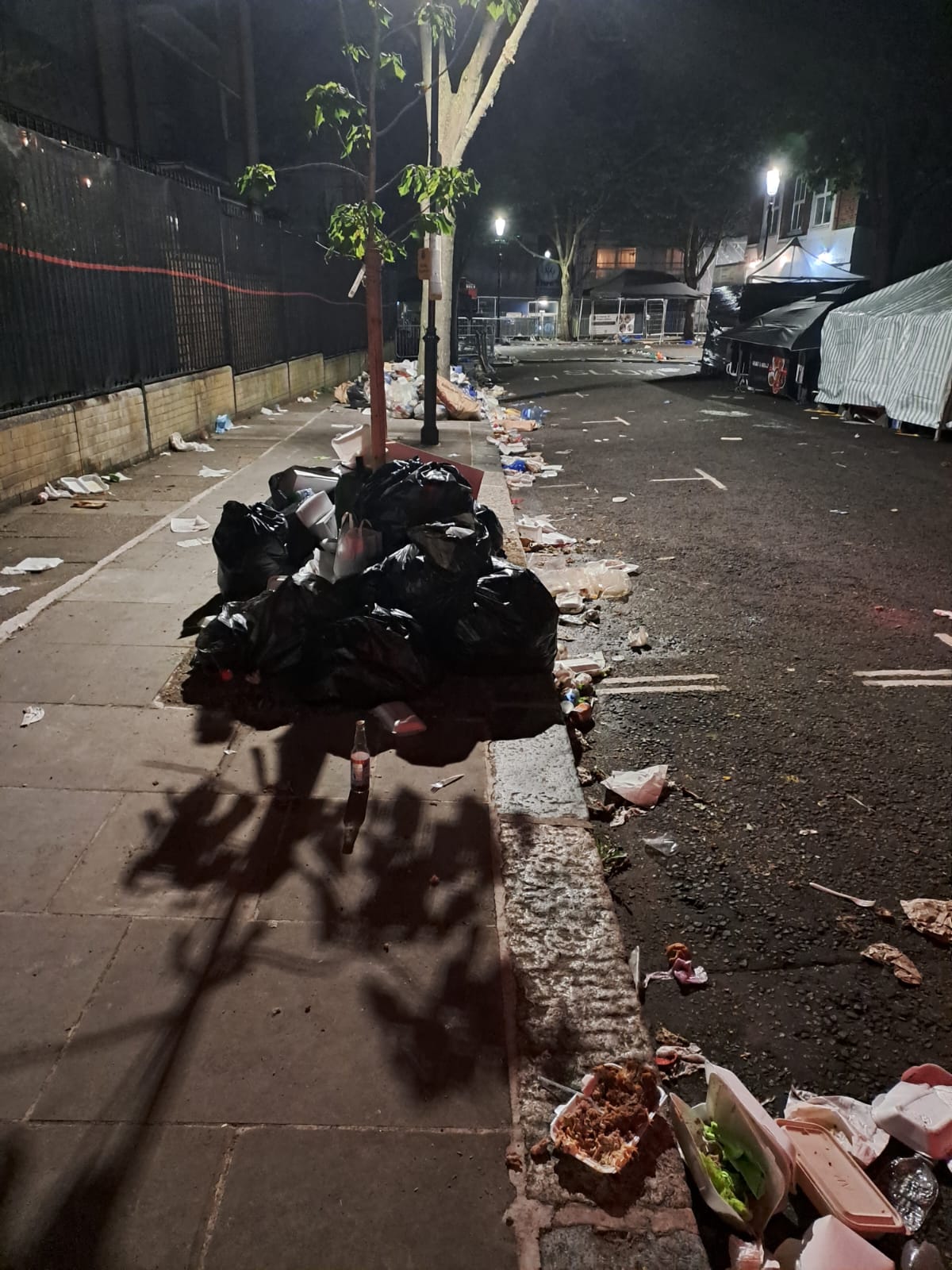 Notting Hill Carnival clean-up sees 150 tonnes rubbish removed from streets after day one
