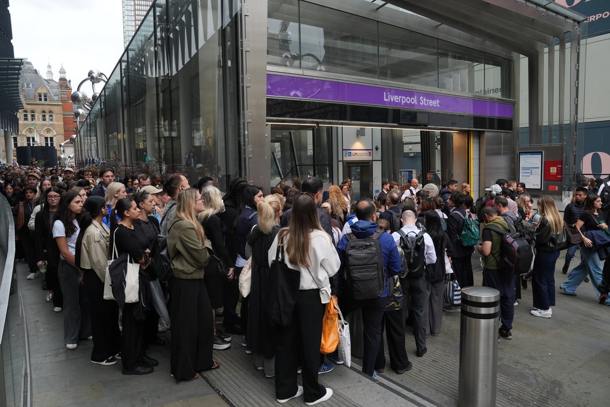 Will deal be reached to avoid more Tube strikes? RMT and London Underground officials to sit down for talks today