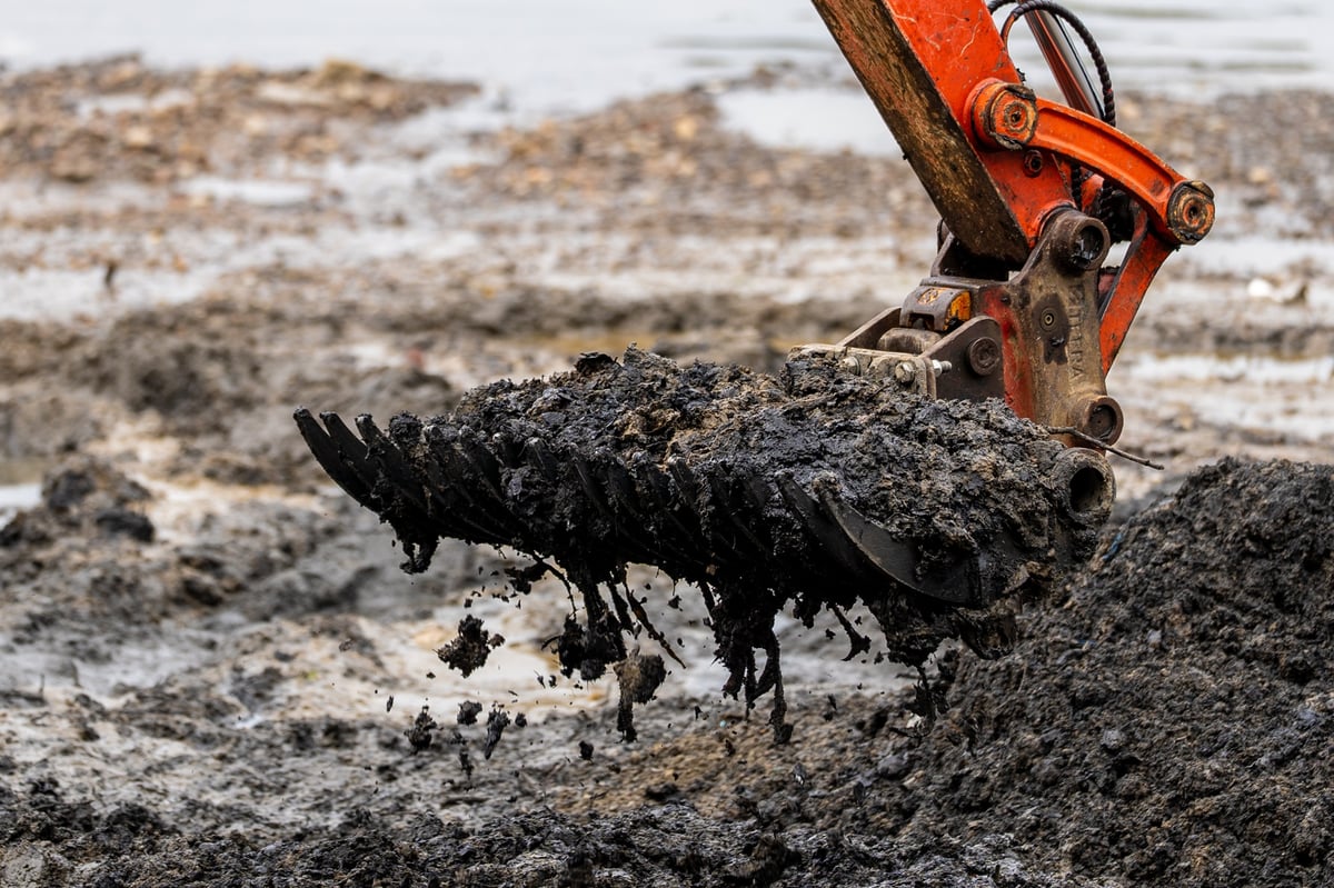 Five million wet wipes cleared from disgusting 'island' in Thames  — as false teeth and trousers also found