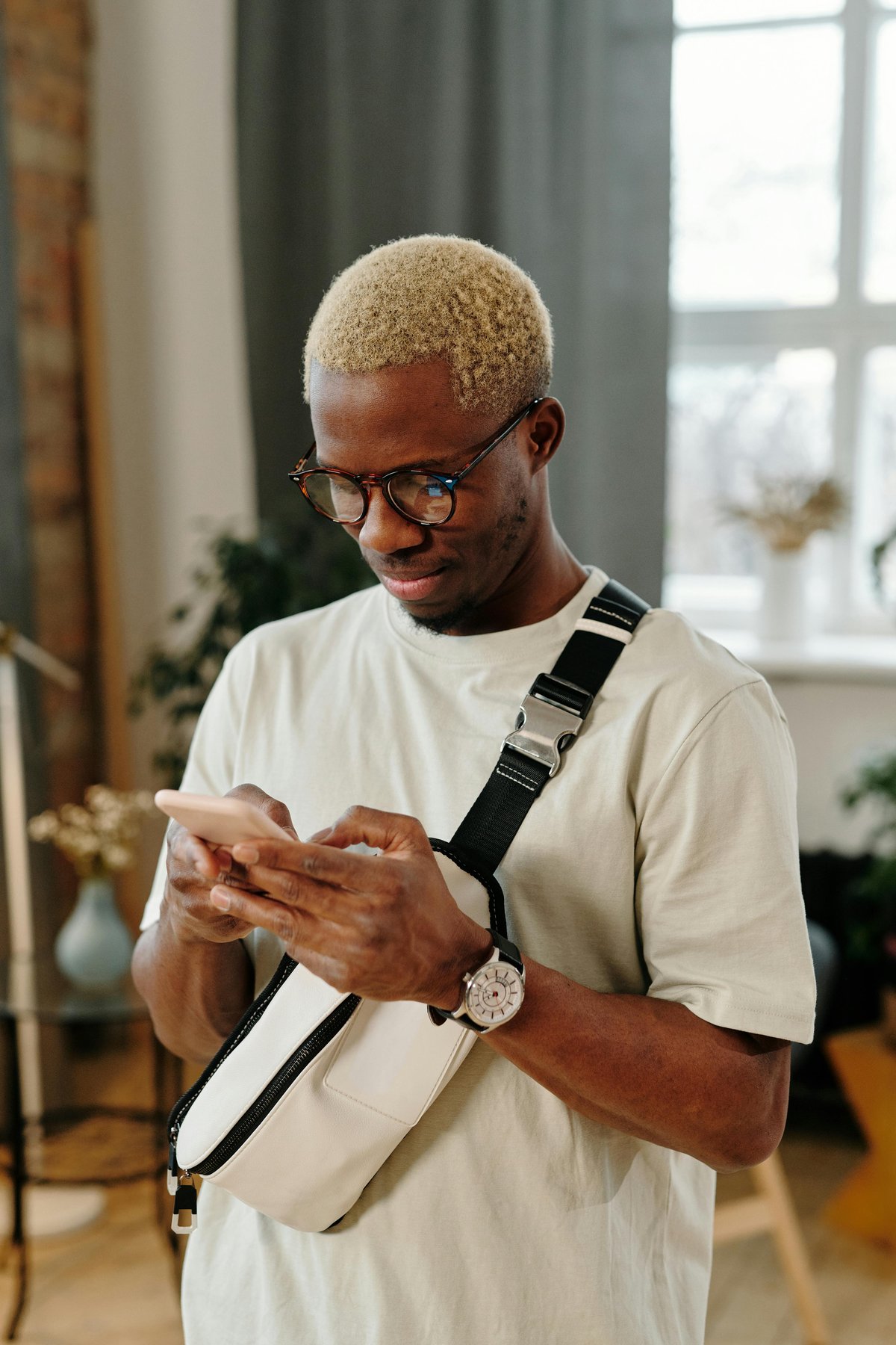 ‘ChatGPT, am I good in bed?’ Meet the young men turning to AI for sex advice