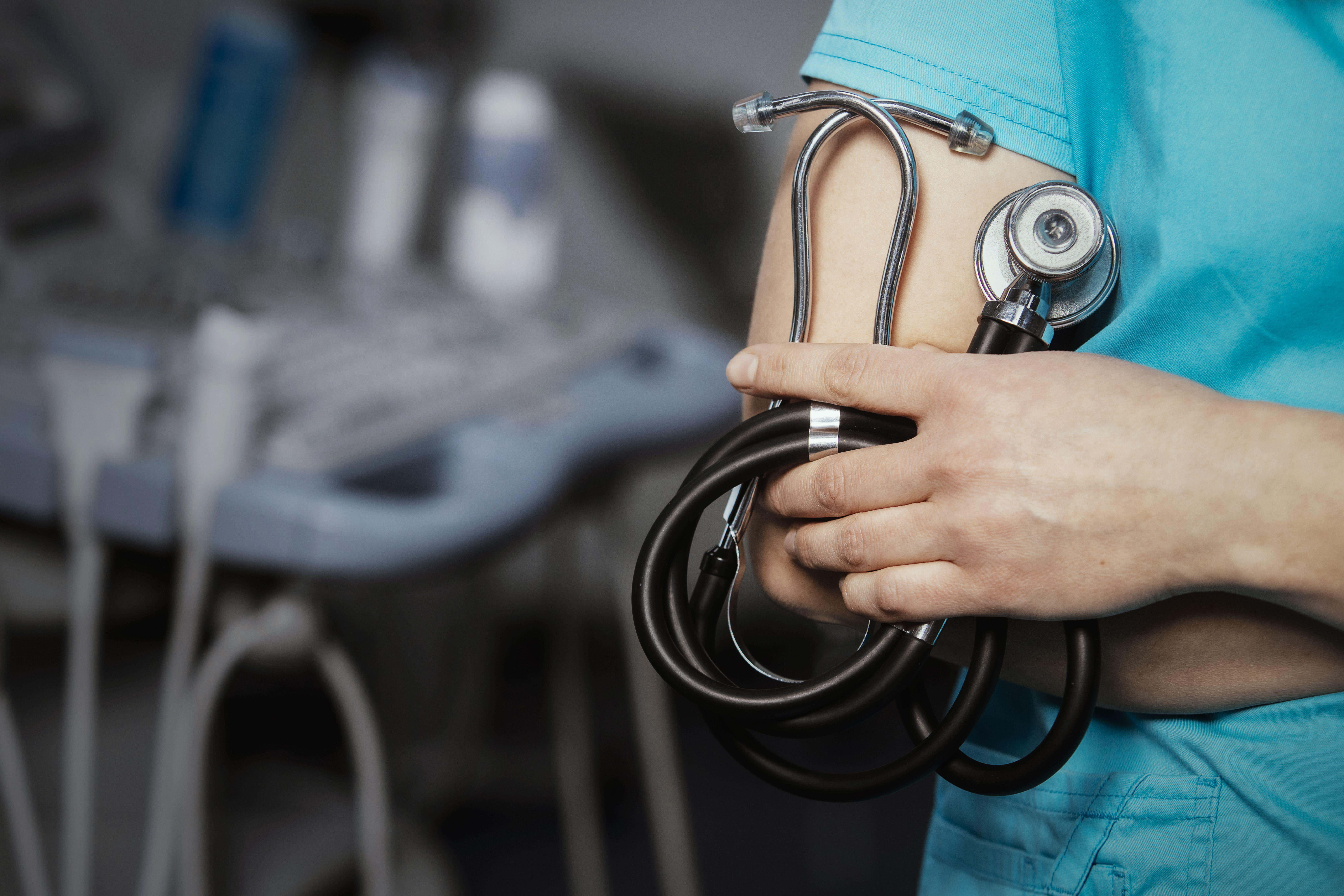 Doctors ‘have no clear career path’ amid rise in competition for training posts