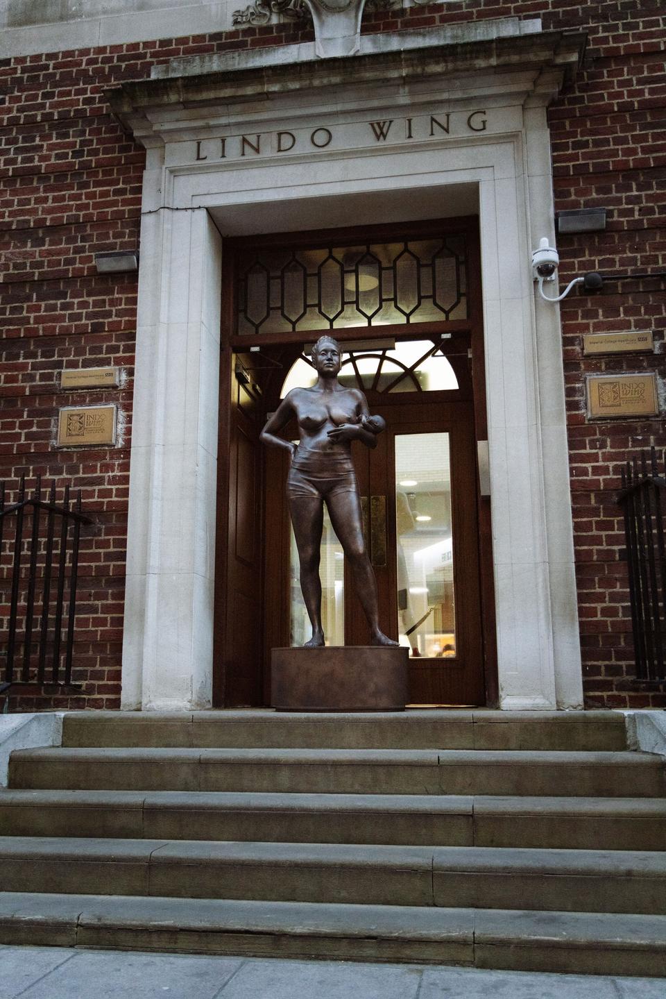 The post-partum statue outside the Lindo Wing