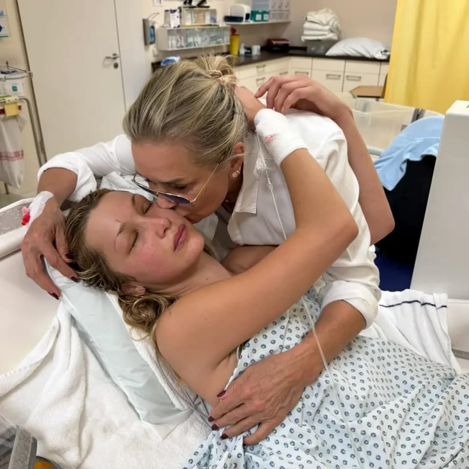 bella hadid lyme disease