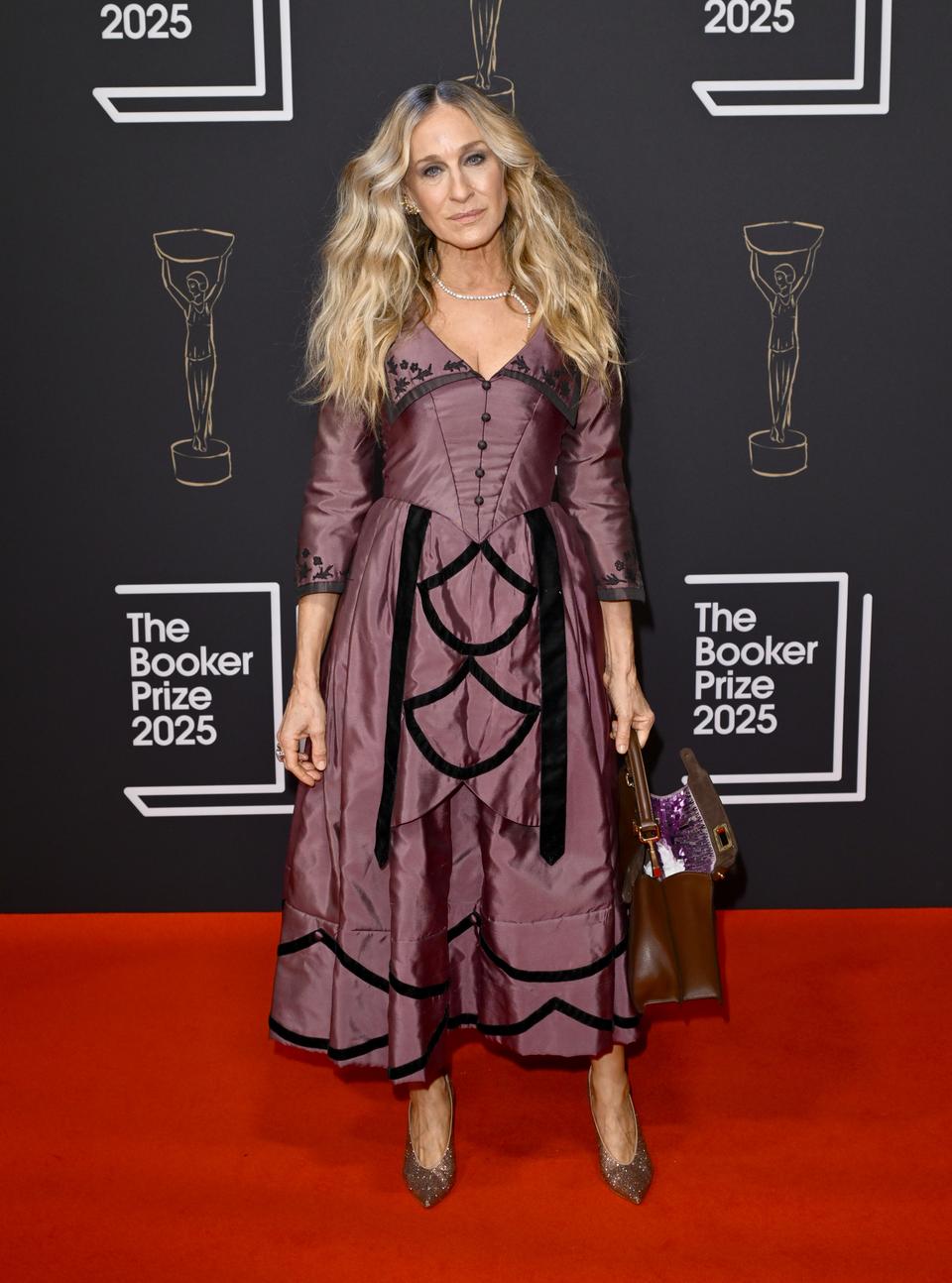 <p>Judge Sarah Jessica Parker attends The Booker Prize 2025 Ceremony at Old Billingsgate </p>