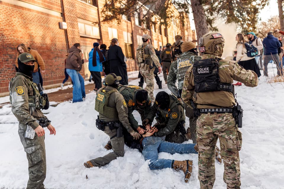 TOPSHOT-US-MIGRANTS-ICE