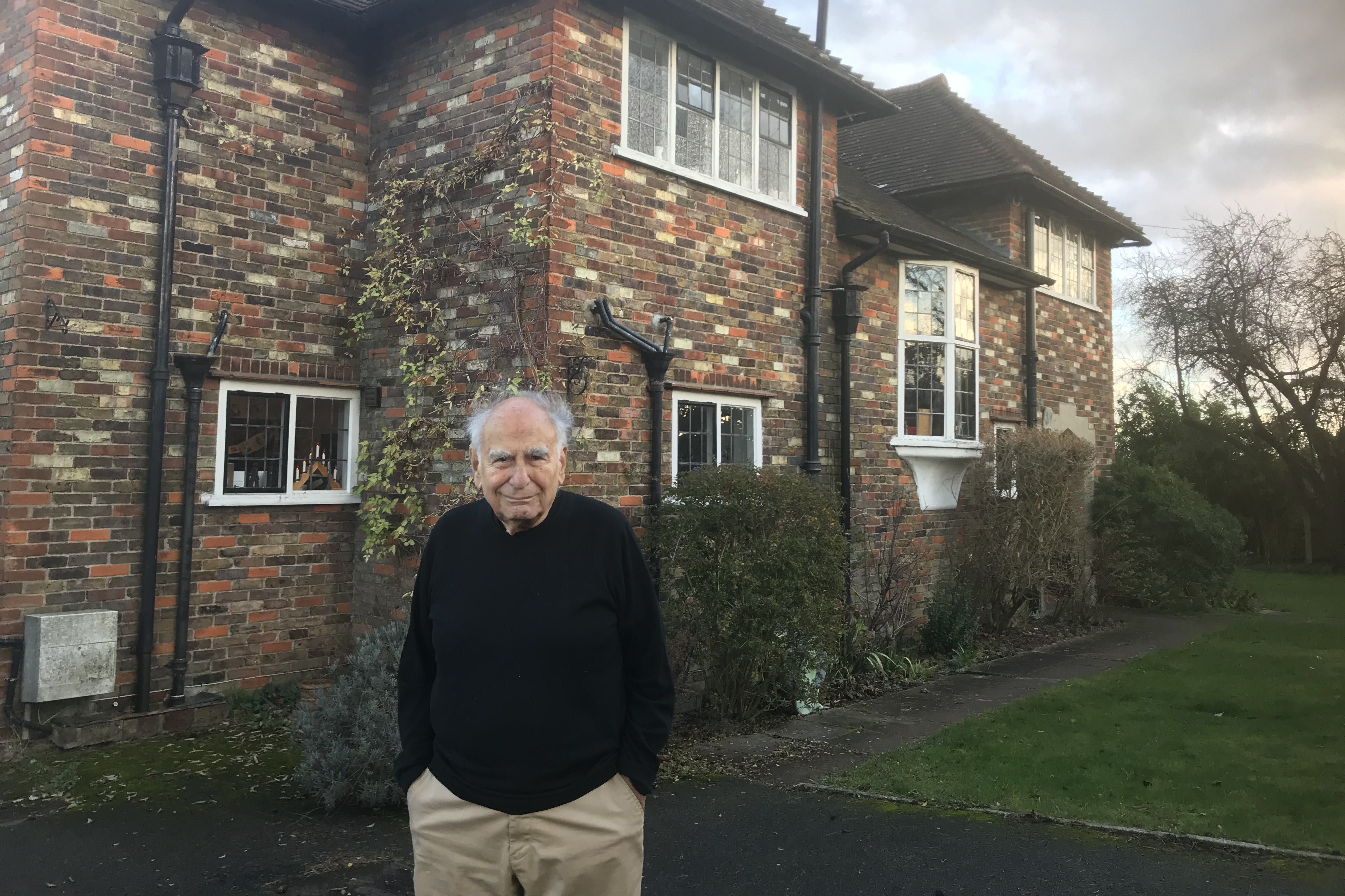 Scientist whose work laid foundations for Covid vaccines dies aged 91