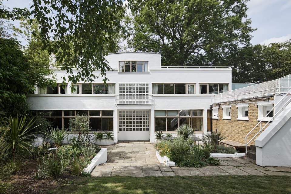 Harding’s design was influenced by Le Corbusier’s Villa Savoye
