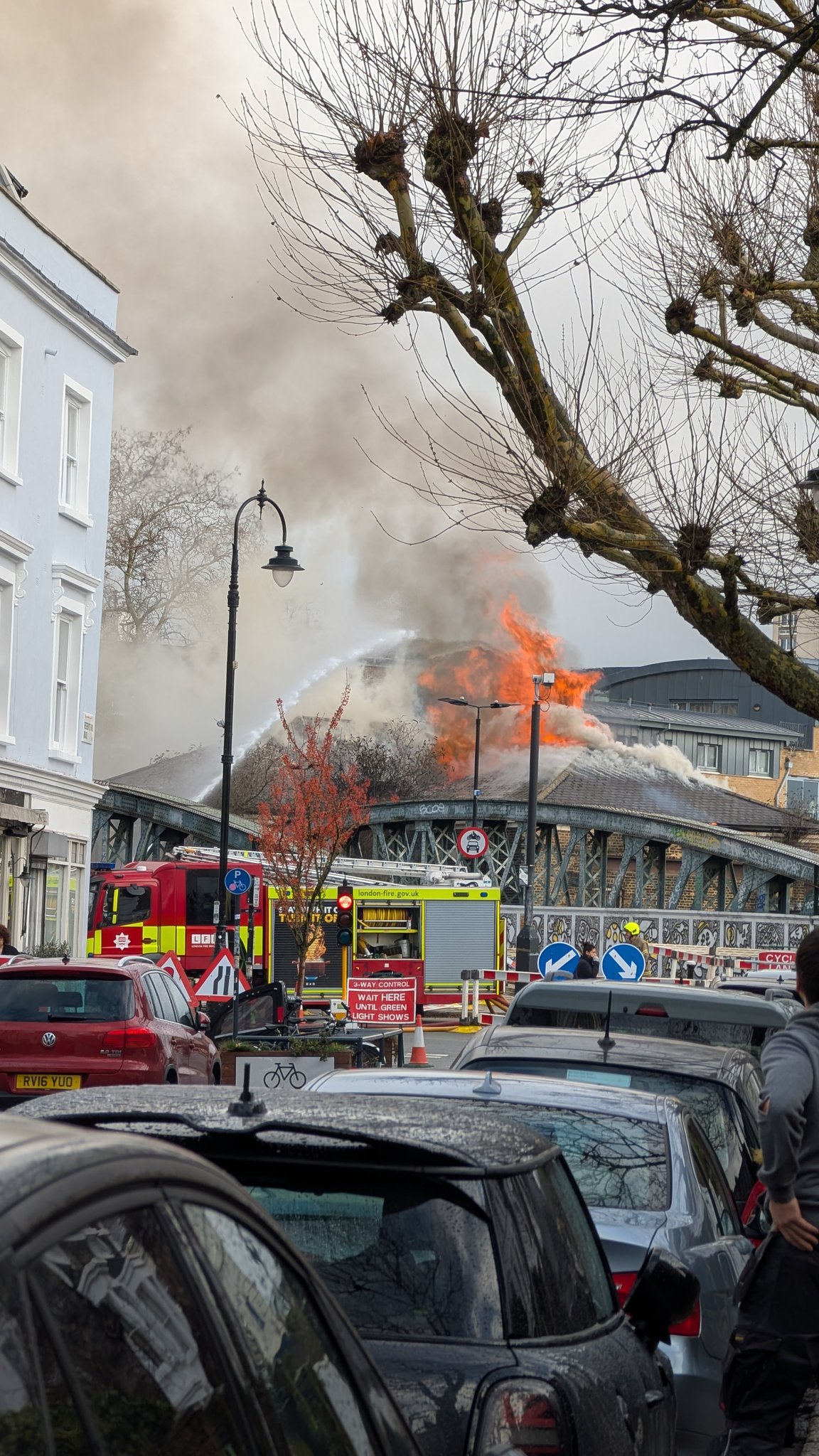 London travel news LIVE: Overground lines SHUT and Euston chaos as firefighters tackle blaze in Chalk Farm 