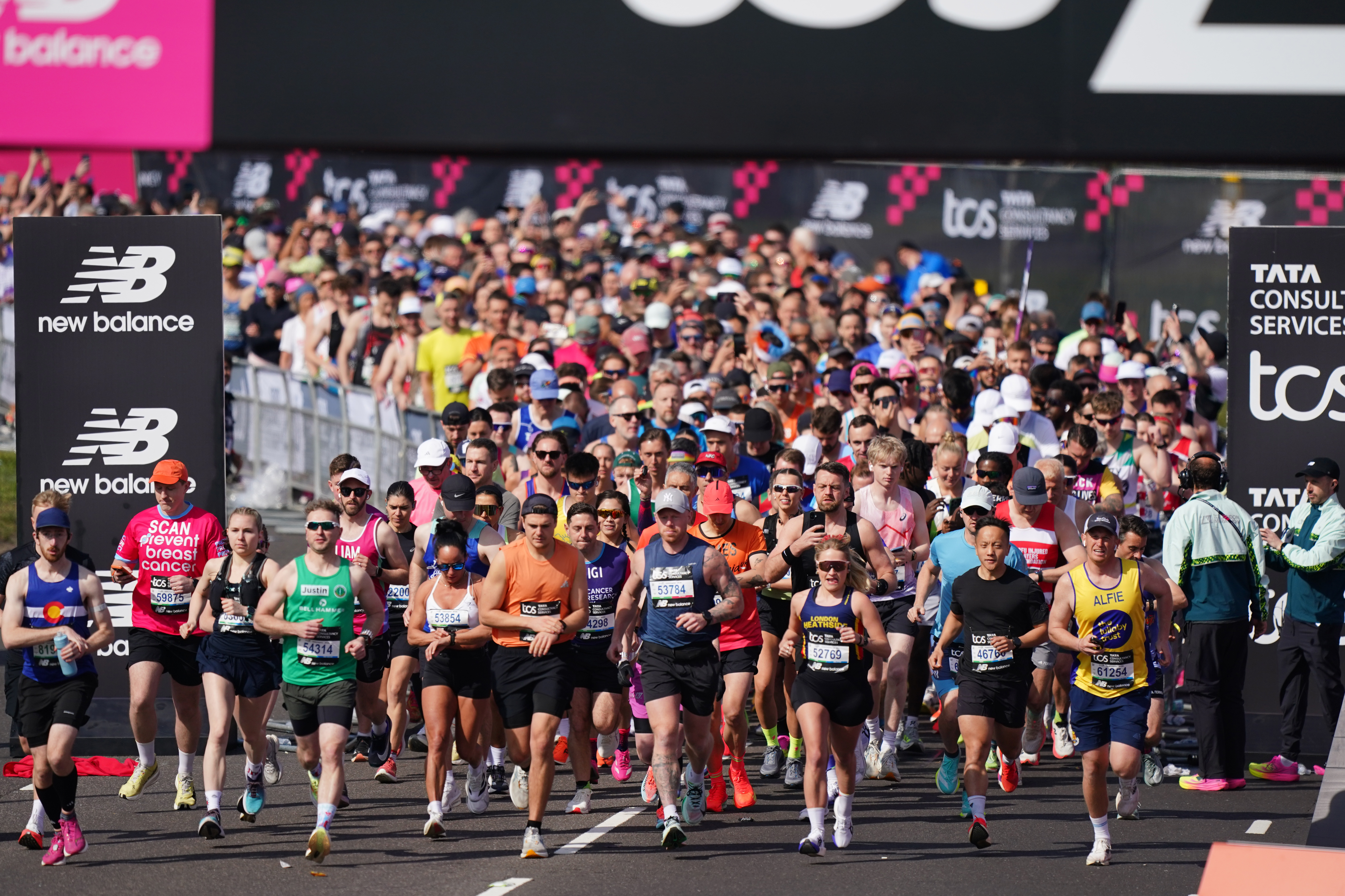 London Marathon breaks its own fundraising world record 