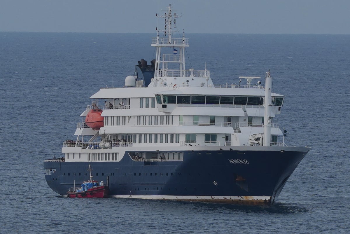 Bid to reassure ‘worried’ Tenerife residents over arrival of hantavirus-hit ship