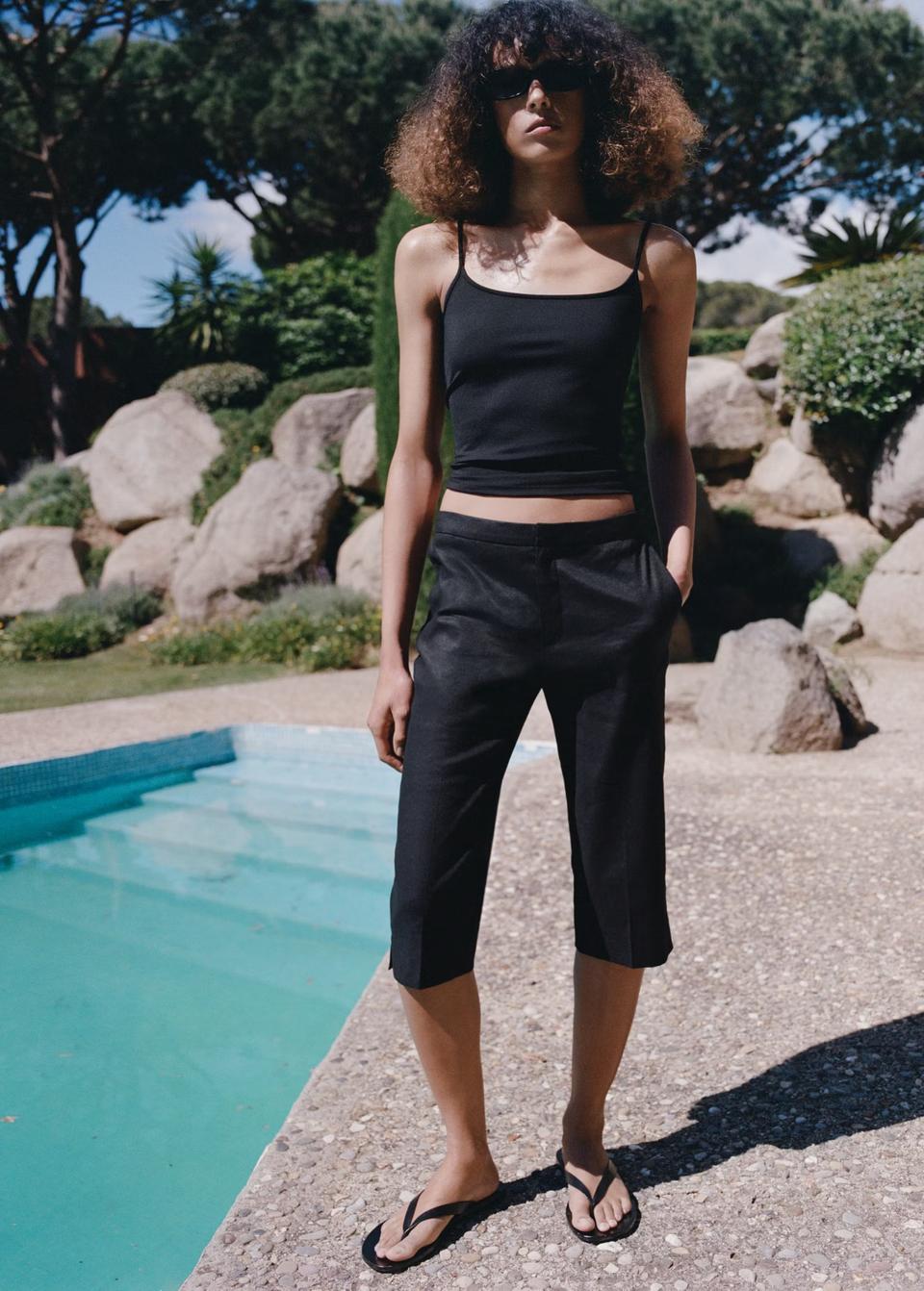 Linen capri trousers 