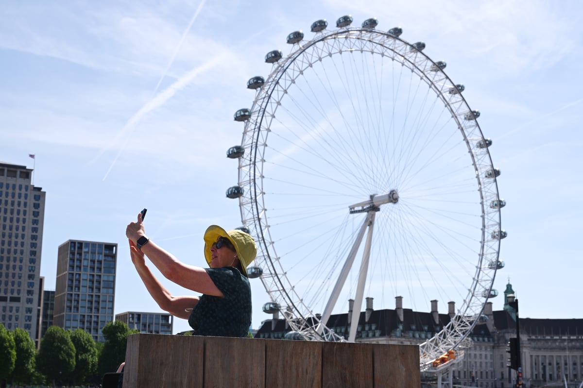 London sizzles on hottest day of the year so far - with temperatures only set to climb