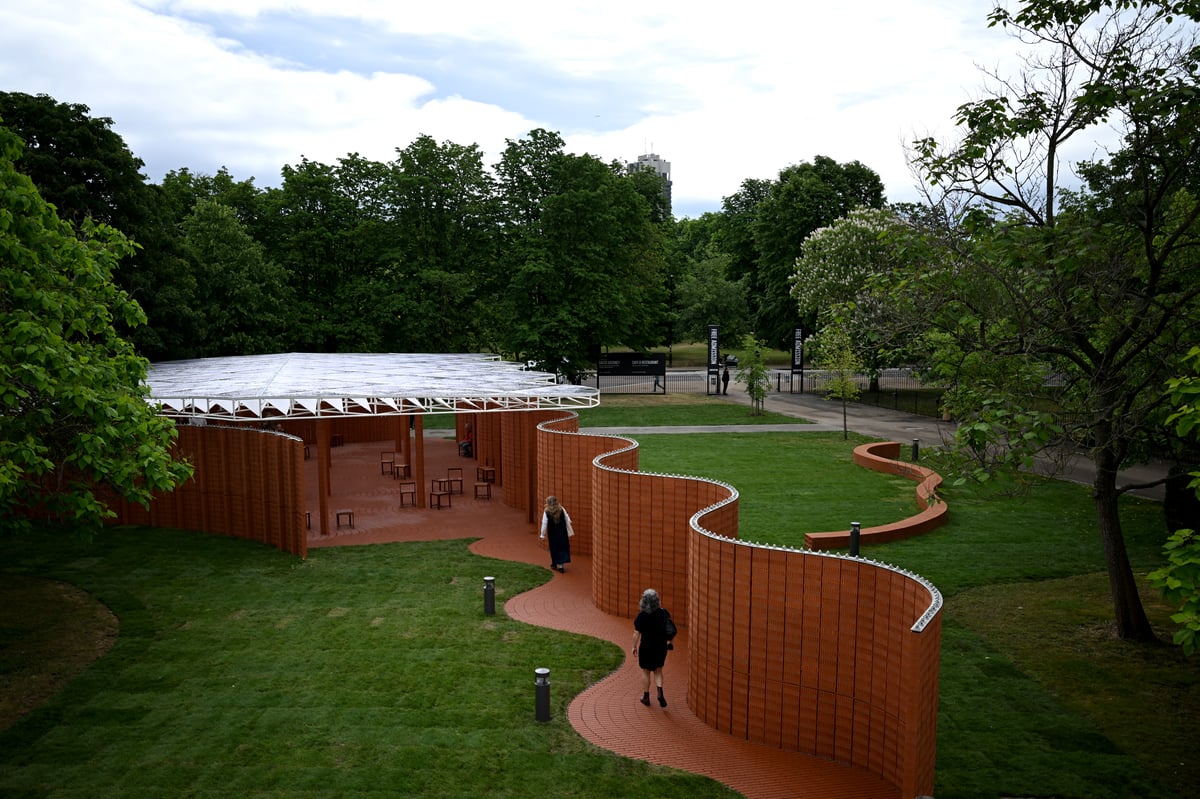 First look at ‘crinkle crankle’ London Serpentine Pavilion 2026 
