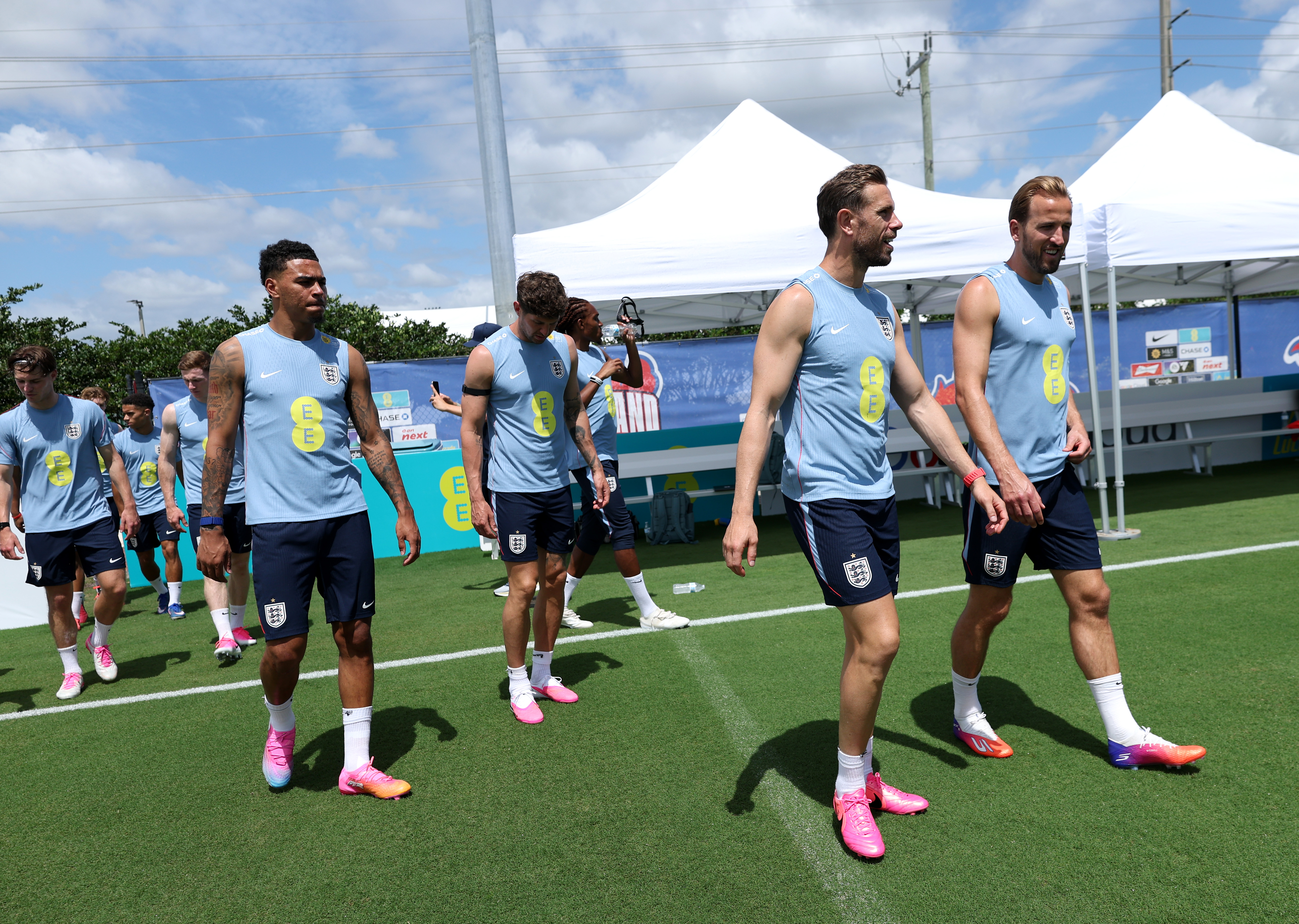 England World Cup camp hit by 6.1-magnitude earthquake
