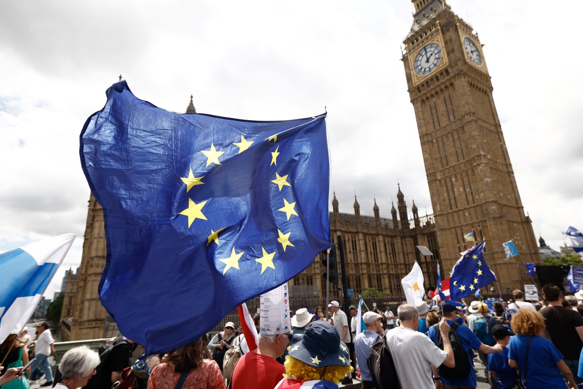 Brexit branded ‘a travesty’ as marchers call to rejoin EU