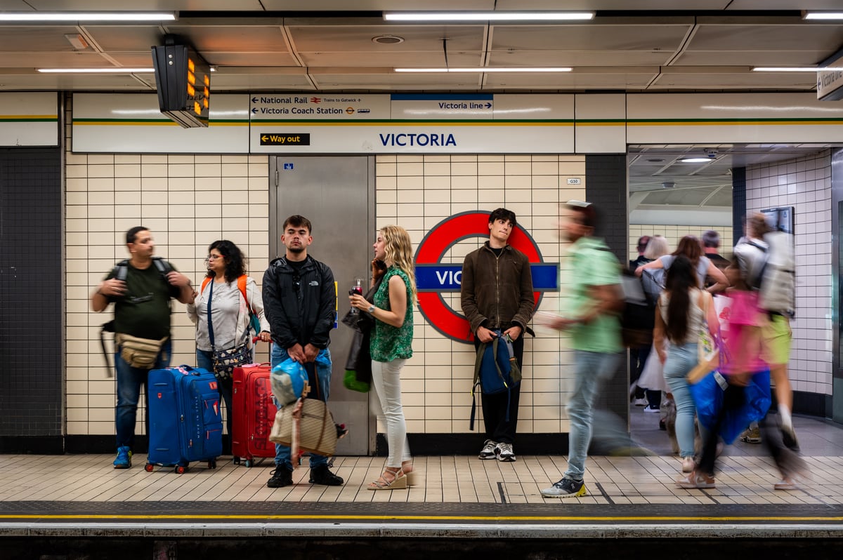 London travel news LIVE: Tube chaos clears up after early-morning line suspensions