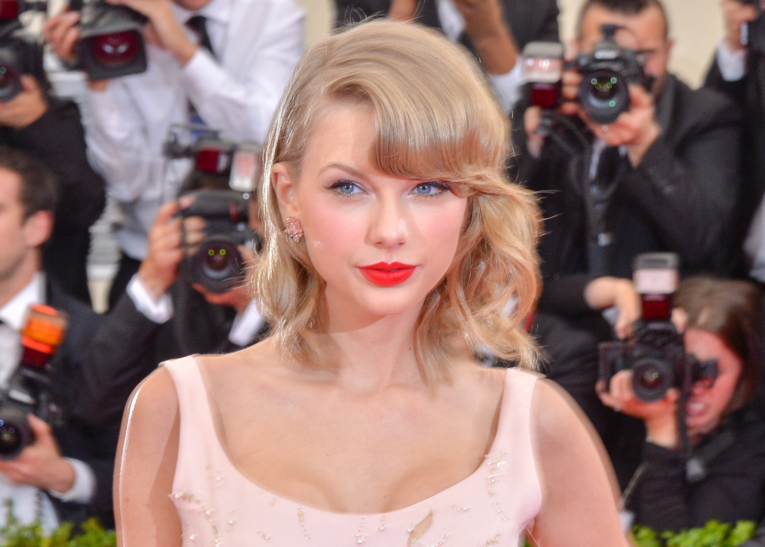 Everything we know about Taylor Swift's wedding dress
