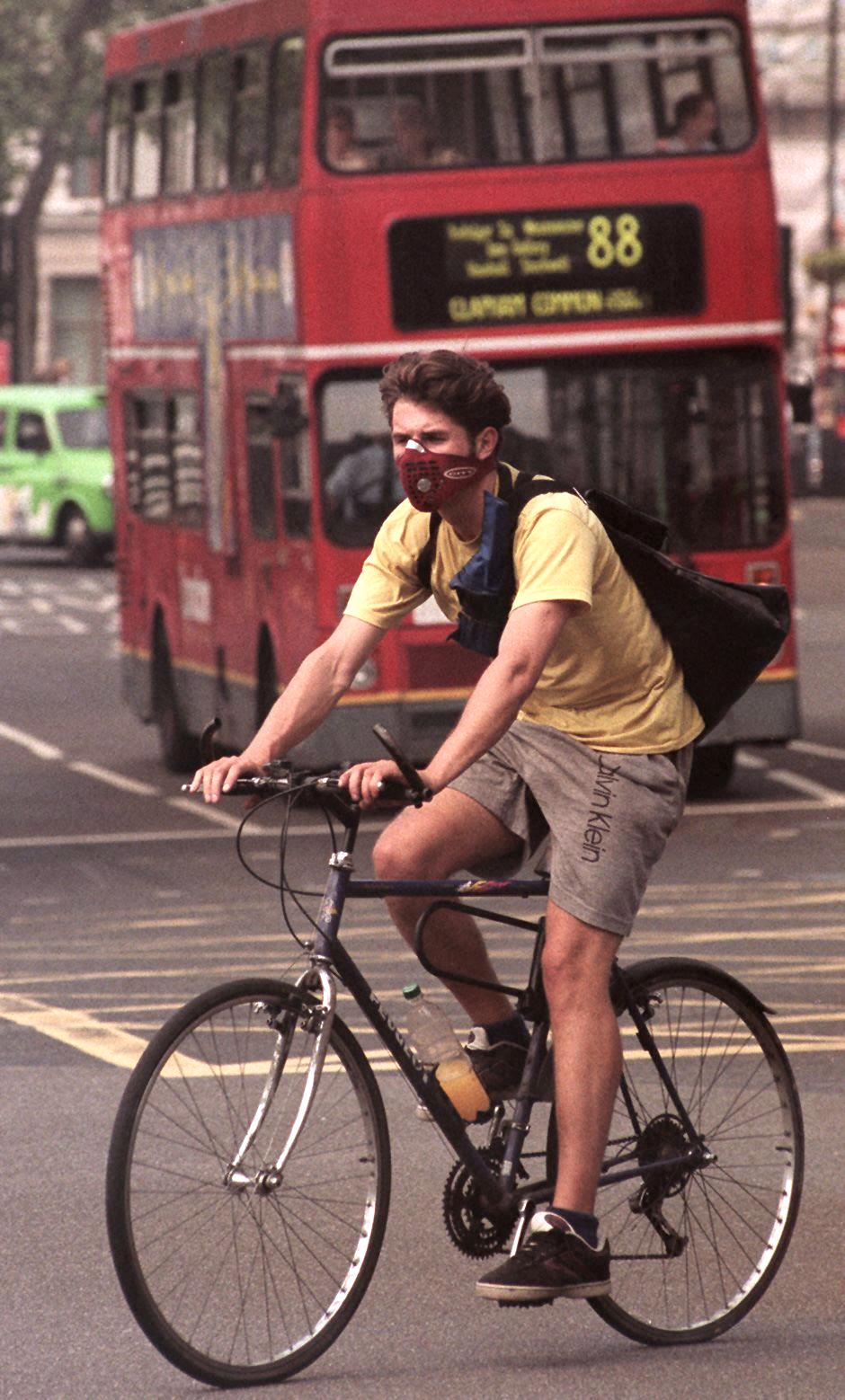 ‘Be more French’: Khan told to cut speed limit in high ozone pollution