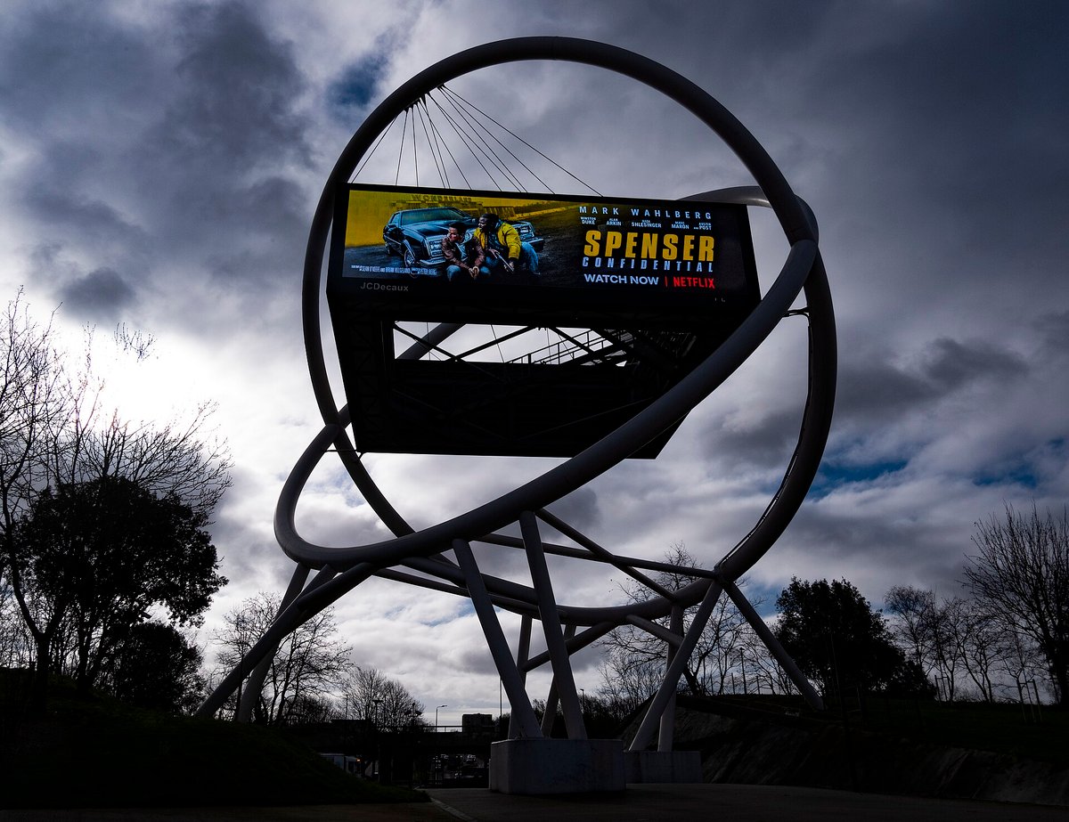 London's Wandsworth roundabout 'pretzel' faces wooden replacement, echoing debates in Toronto and New York