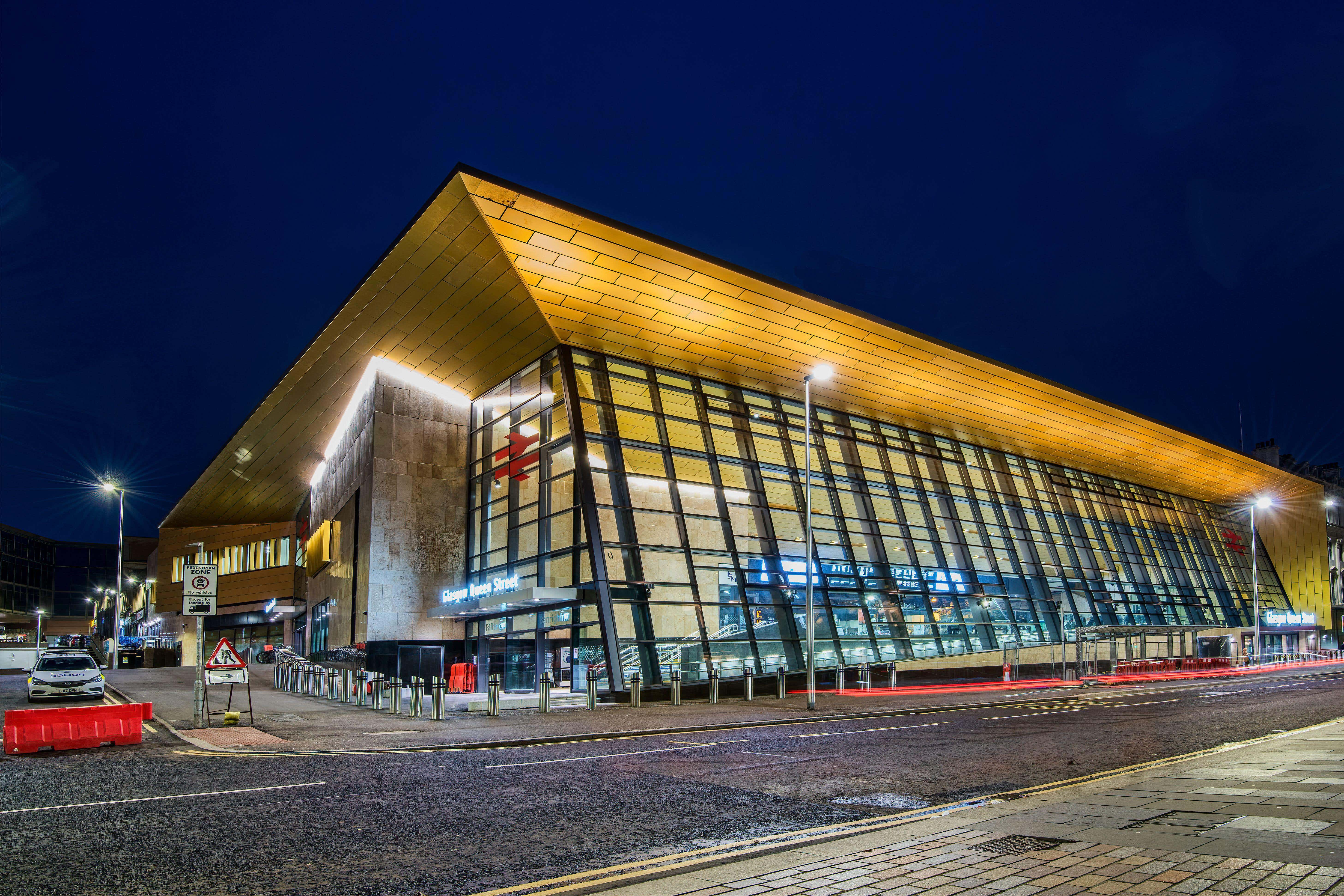 Comedian to bring ‘wee taste’ of the Fringe to travellers at Glasgow station
