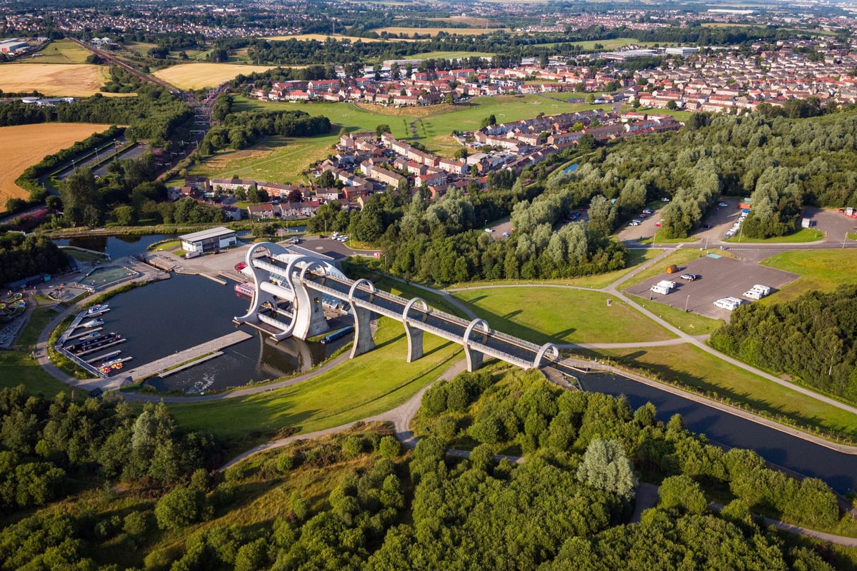 Britain’s fastest home-selling hotspots revealed by study
