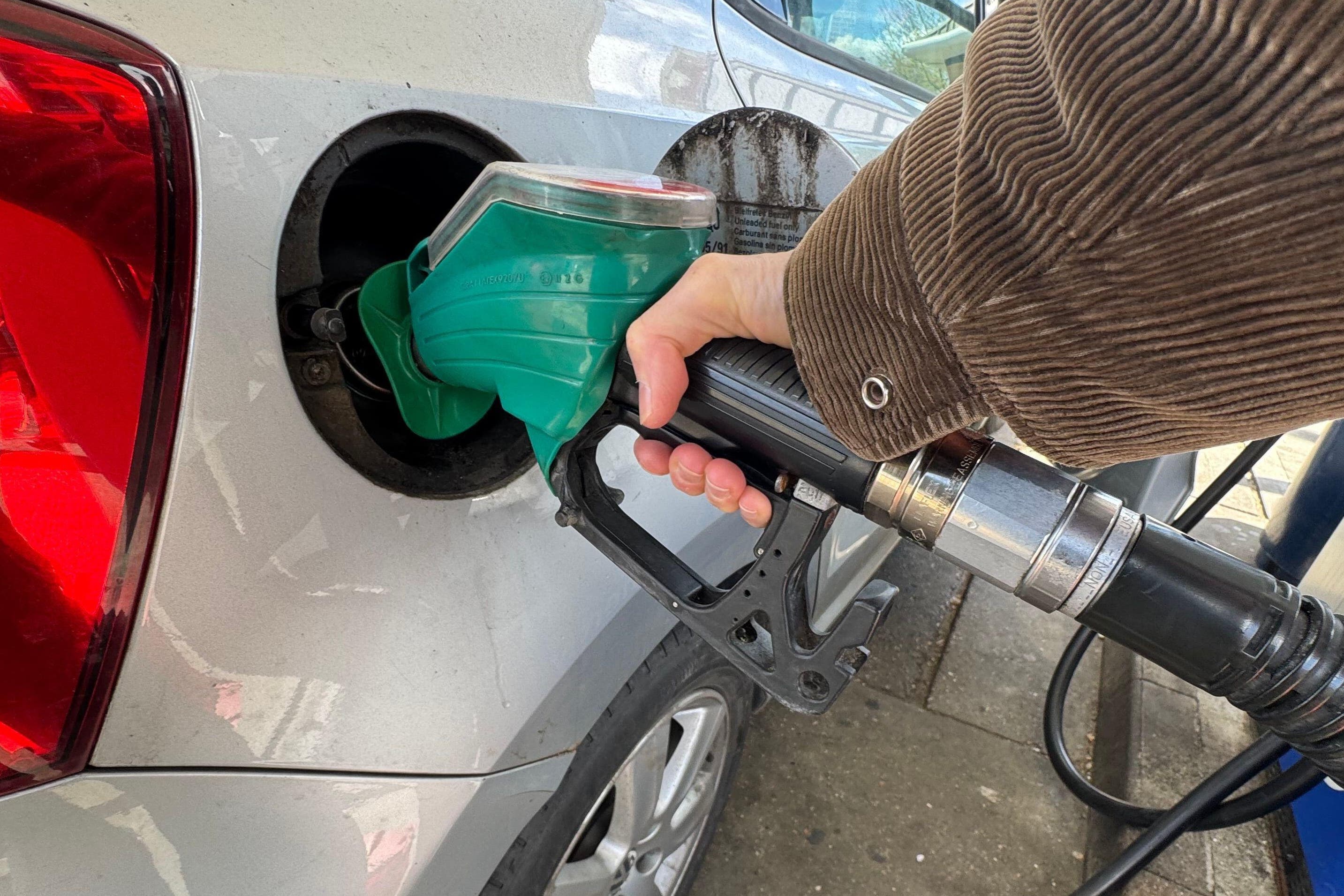 Some retailers not passing on wholesale fuel price falls quickly enough – CMA