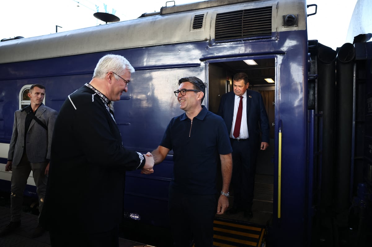 Andy Burnham in Kyiv: PM defies Putin as Ukraine to 'fast' develop long-range missiles with UK blueprints 