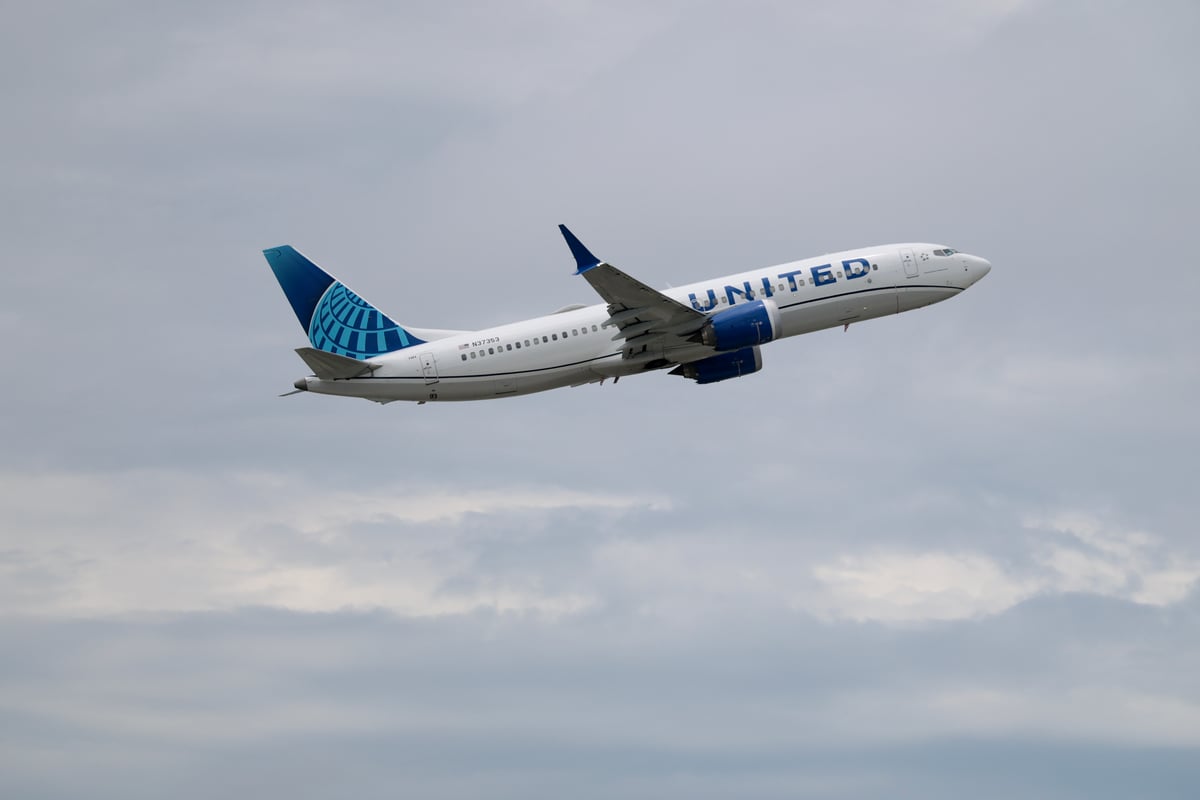 United Airlines flight forced into emergency landing at Heathrow after Boeing plane suffers problem