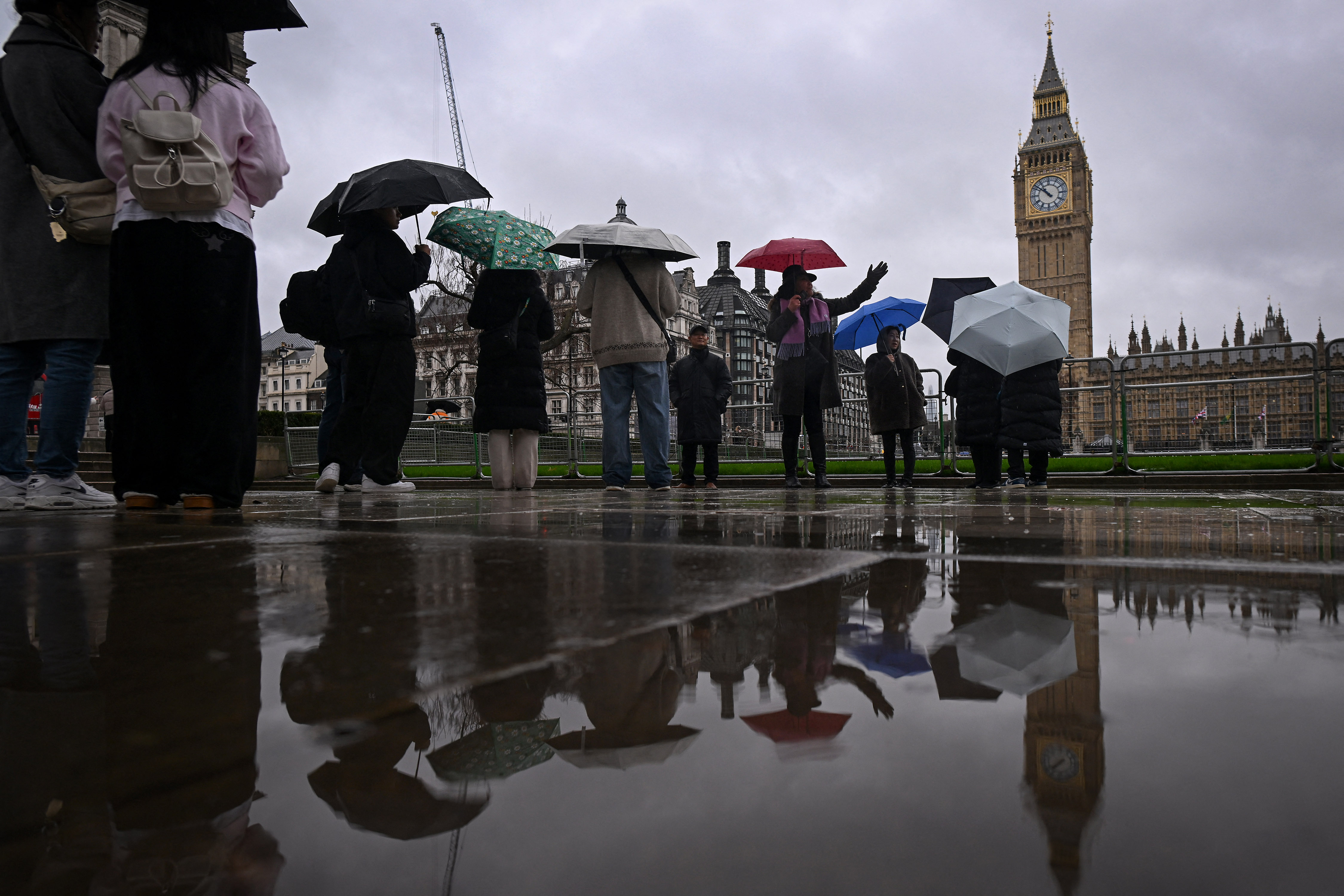 Fresh thunderstorm warning for London as rain batters capital 