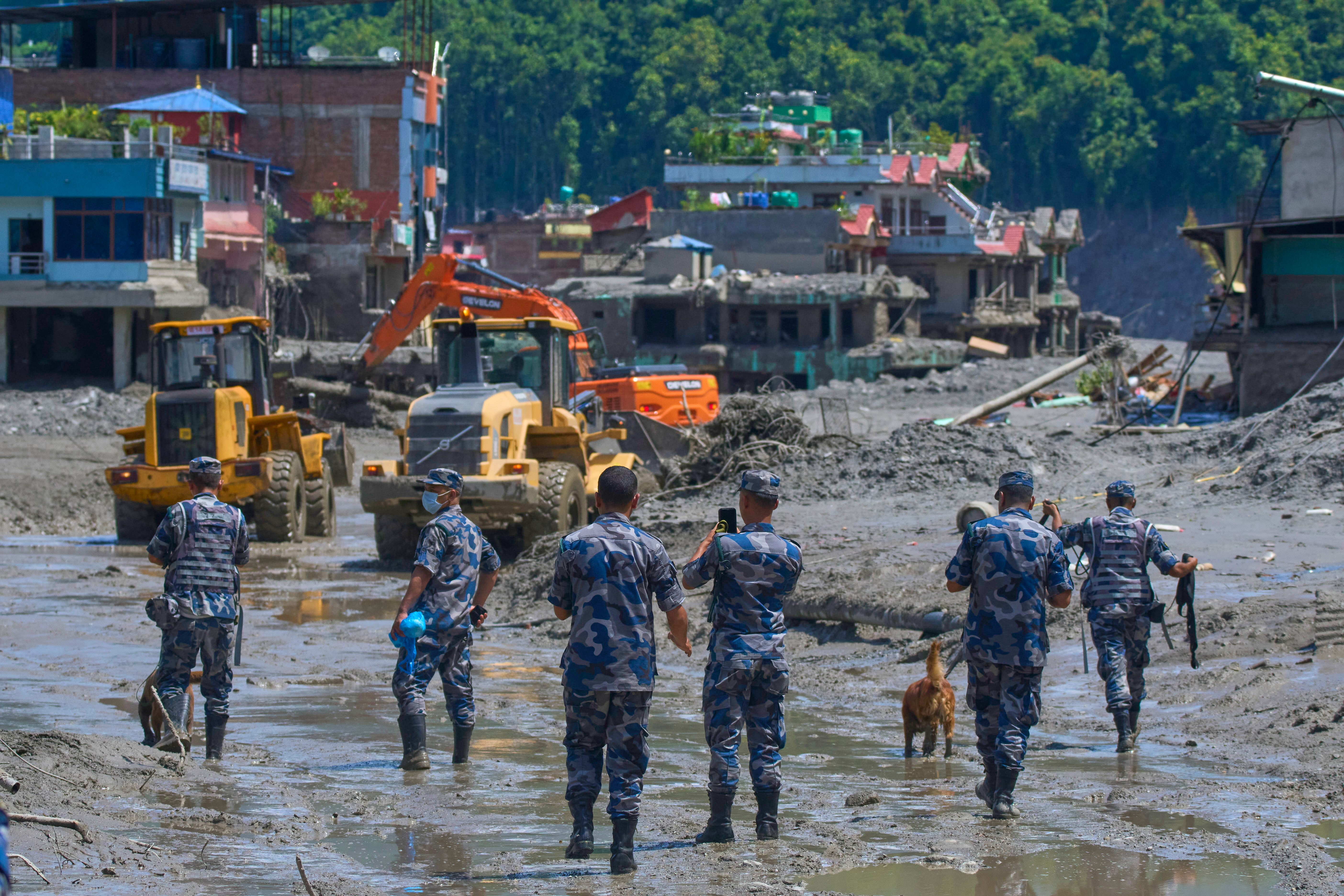 Search on for missing Britons in Nepal amid fears of new floods