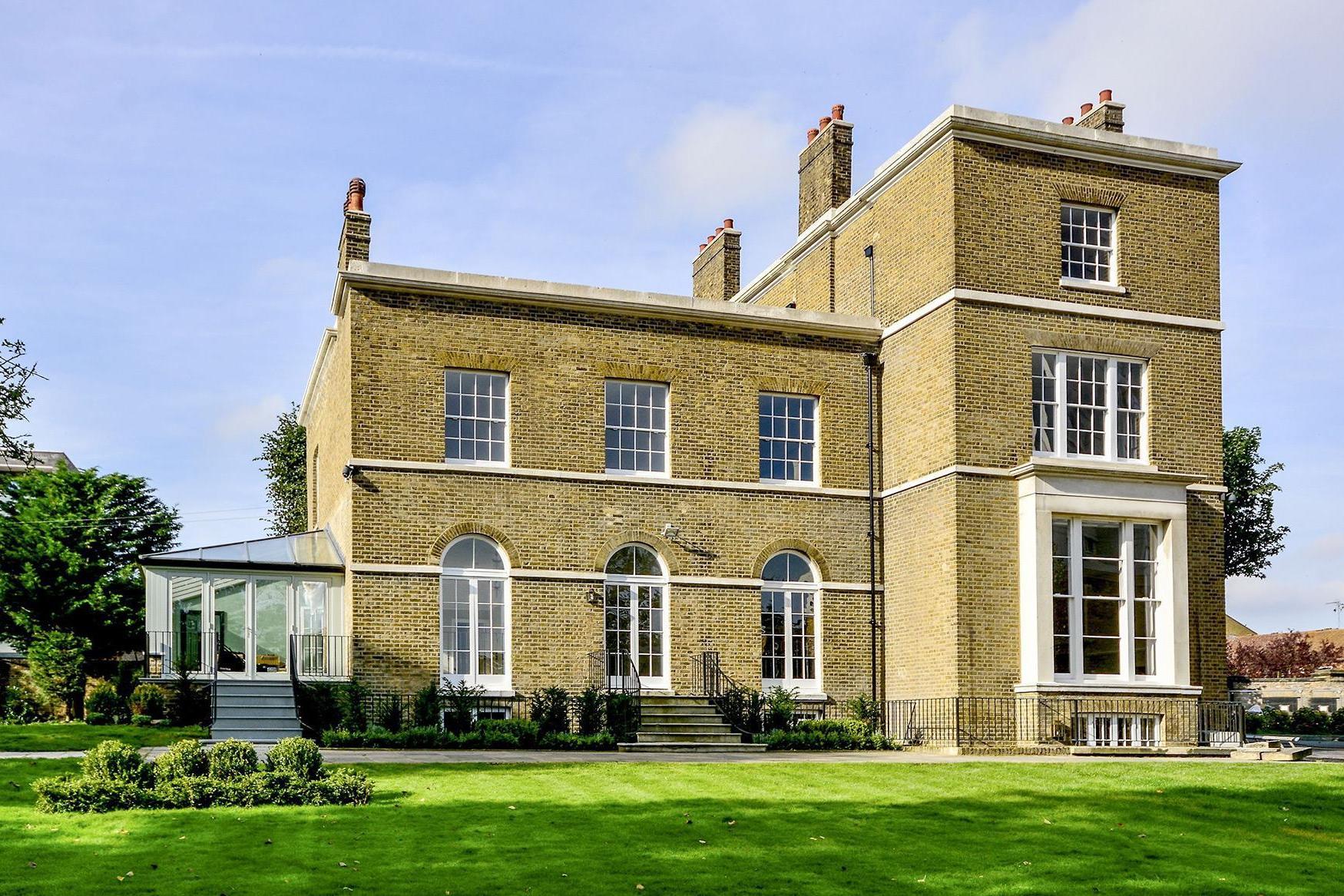 Nine-bedroom Georgian pile with fishing lake for sale - in Woolwich
