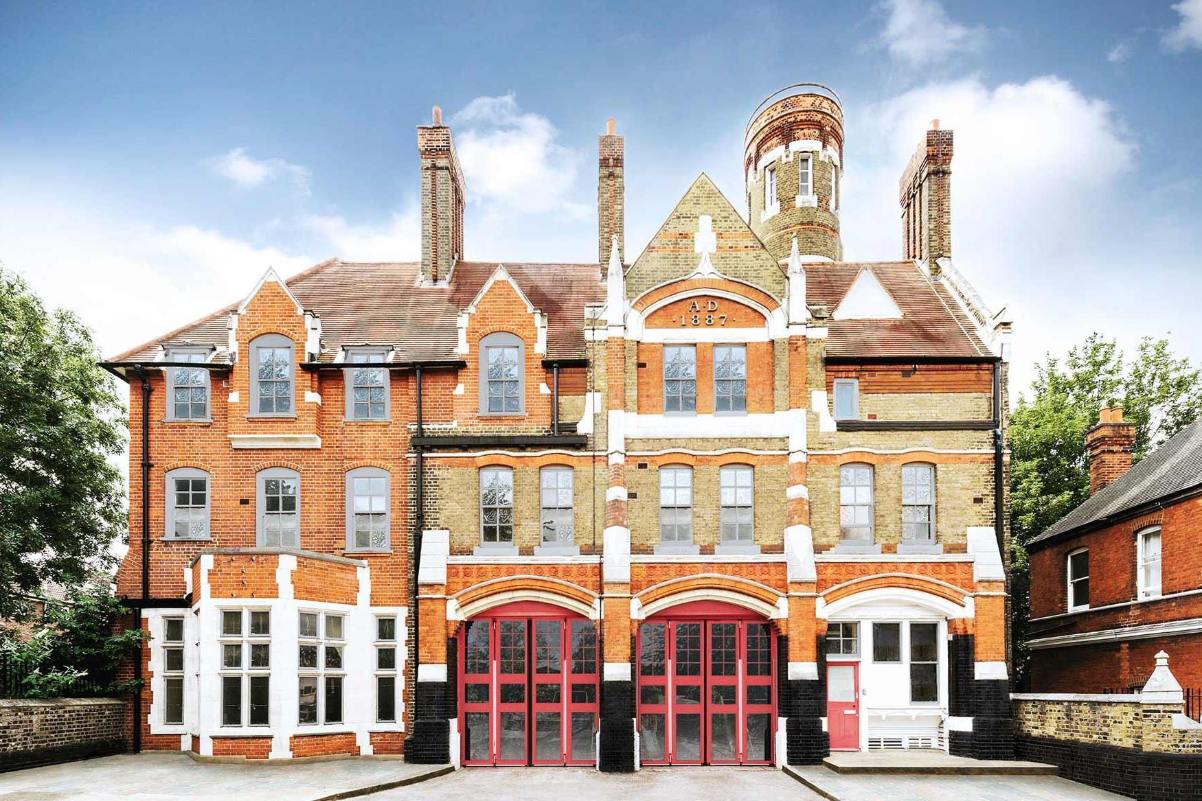 Race to the scene of Woolwich's hot new address