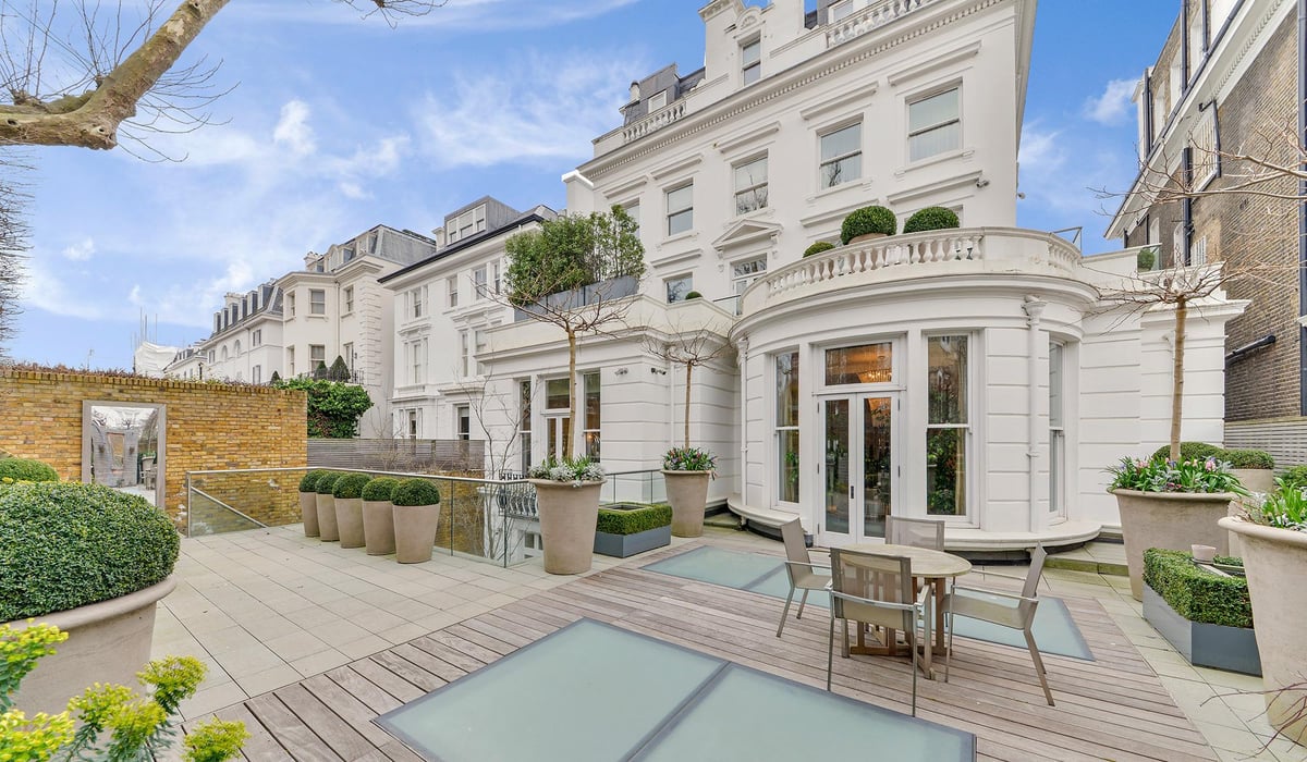 Royal neighbours: near Kensington Palace, this mansion is for sale for £30million after über-luxe overhaul | Homes and Property