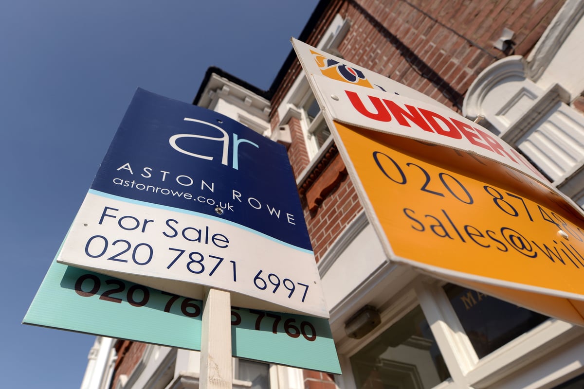 London's flat: house price growth lowest in country as number of homes for sale nears record low | Homes and Property
