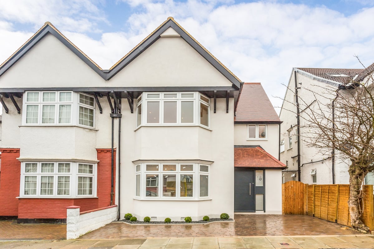 Sleek interiors: top-floor flat in Golders Green for sale with spa-style bathroom and shared garden | Homes and Property