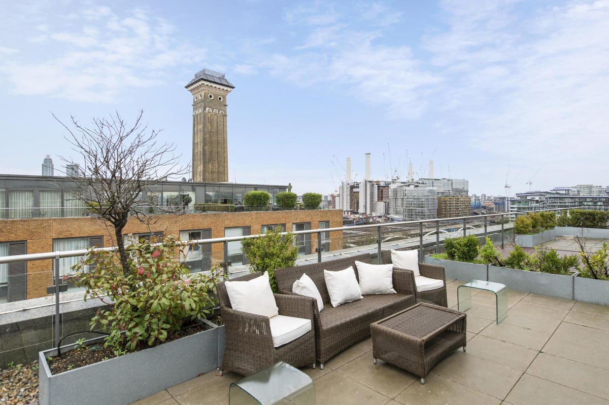 Chelsea home for yogis: apartment with roof terrace views of Battersea Power Station for rent for £8,000 a month | Homes and Property