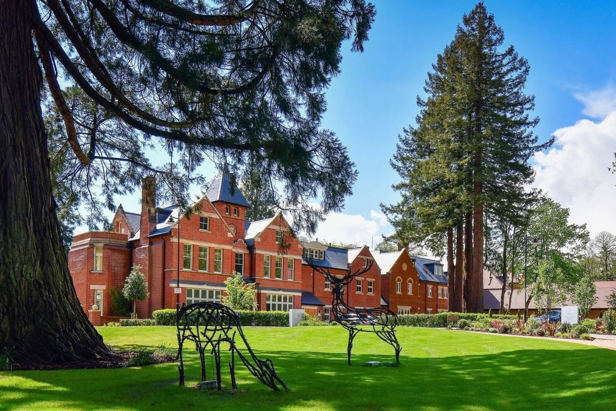 Historical conversion in Berkshire: new and traditional-style homes near Ascot's 60-minute train links to London Waterloo | Homes and Property
