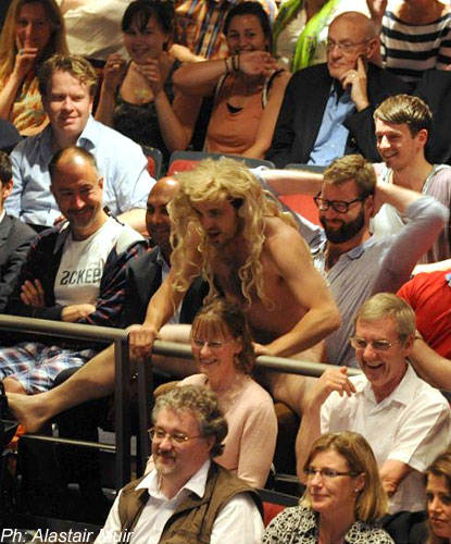 Sadler's Willies give audience an eyeful in Un Peu de Tendresse Bordel de Merde! | London Evening Standard