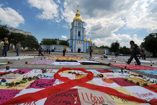 Raise banner at Euro 2012 to expose the grim scandal of Aids in Ukraine | London Evening Standard