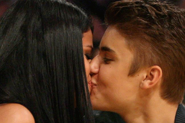 'Hopeless romantic' Justin Bieber impresses girlfriend with Titanic night out | London Evening Standard